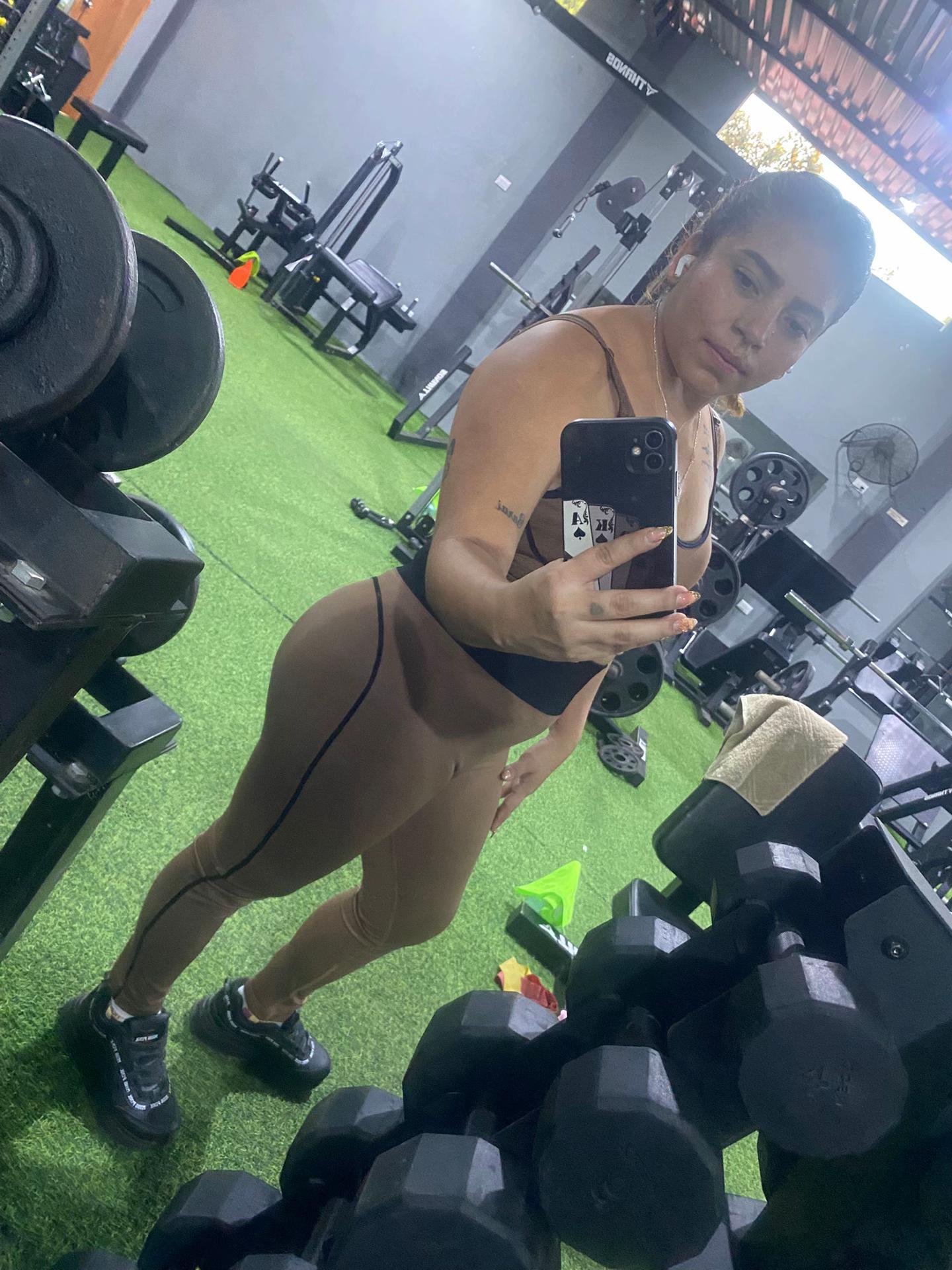 @Anita correa💜💪🏼🏍️🖤