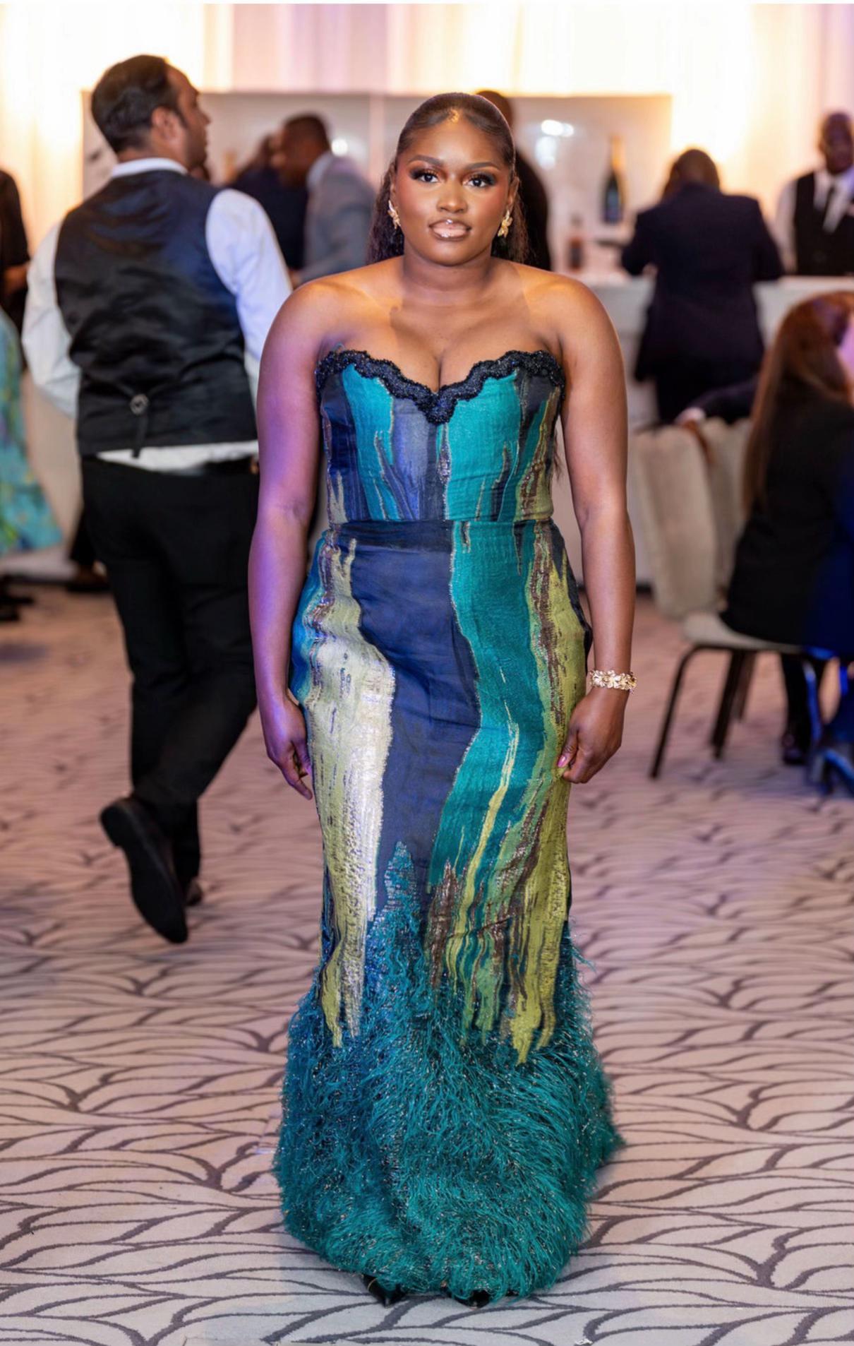 @CROWN OF MODE FASHION