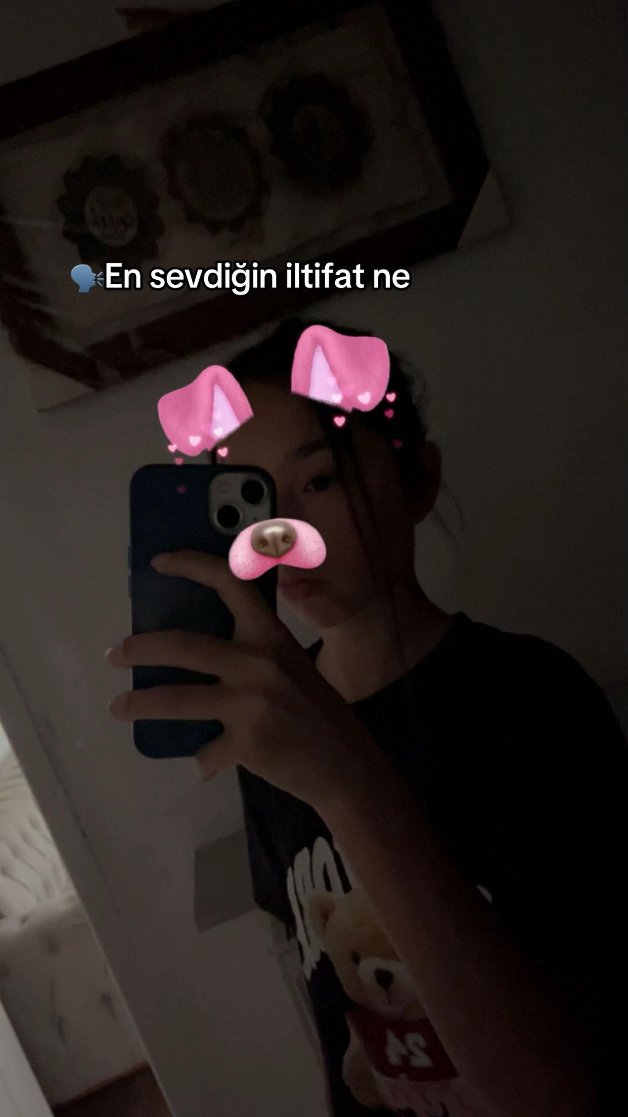 @𝓜𝓮𝓵𝓲𝓼𝓪𝓪🦈