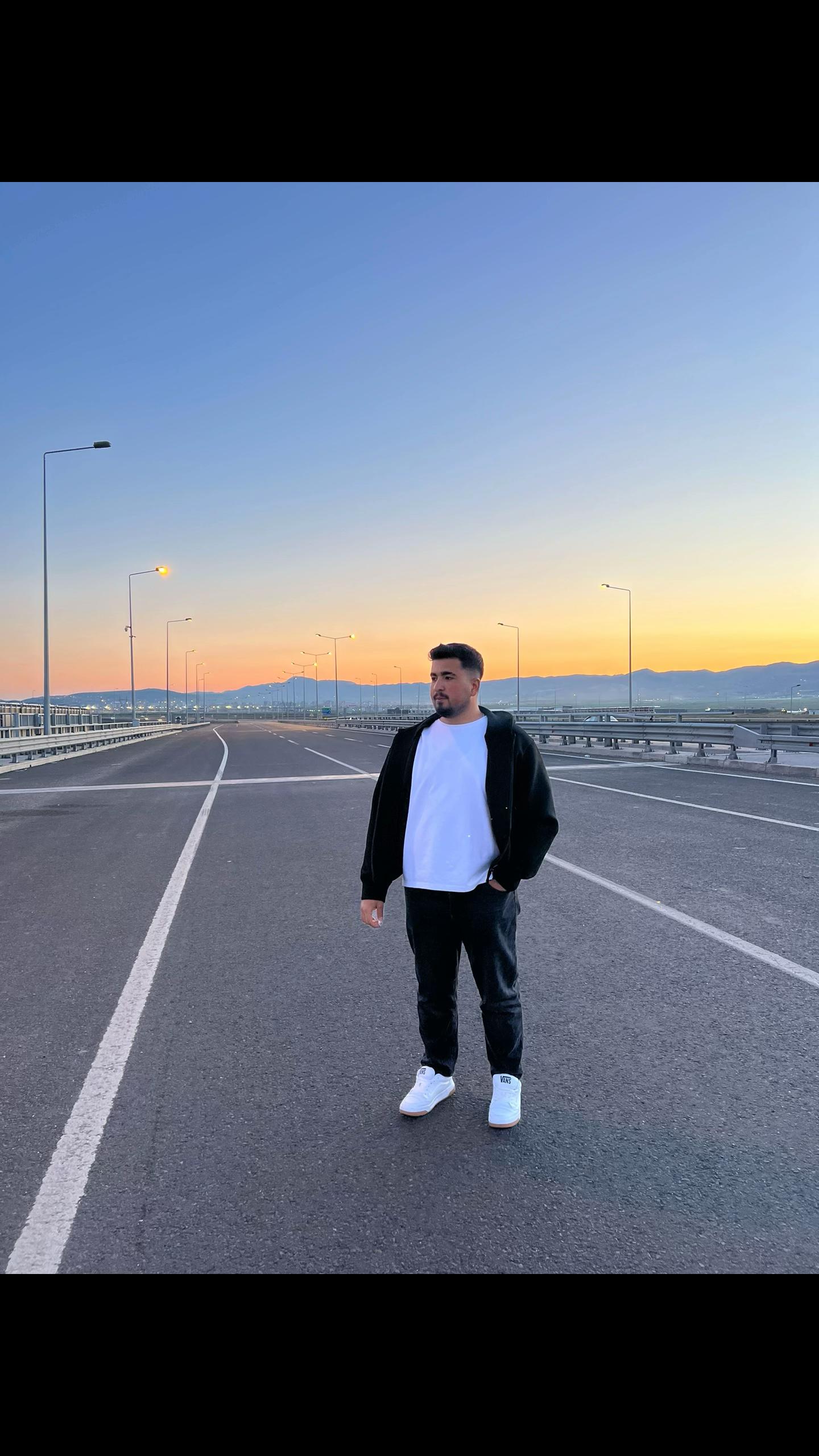 @𝑺.𝒀