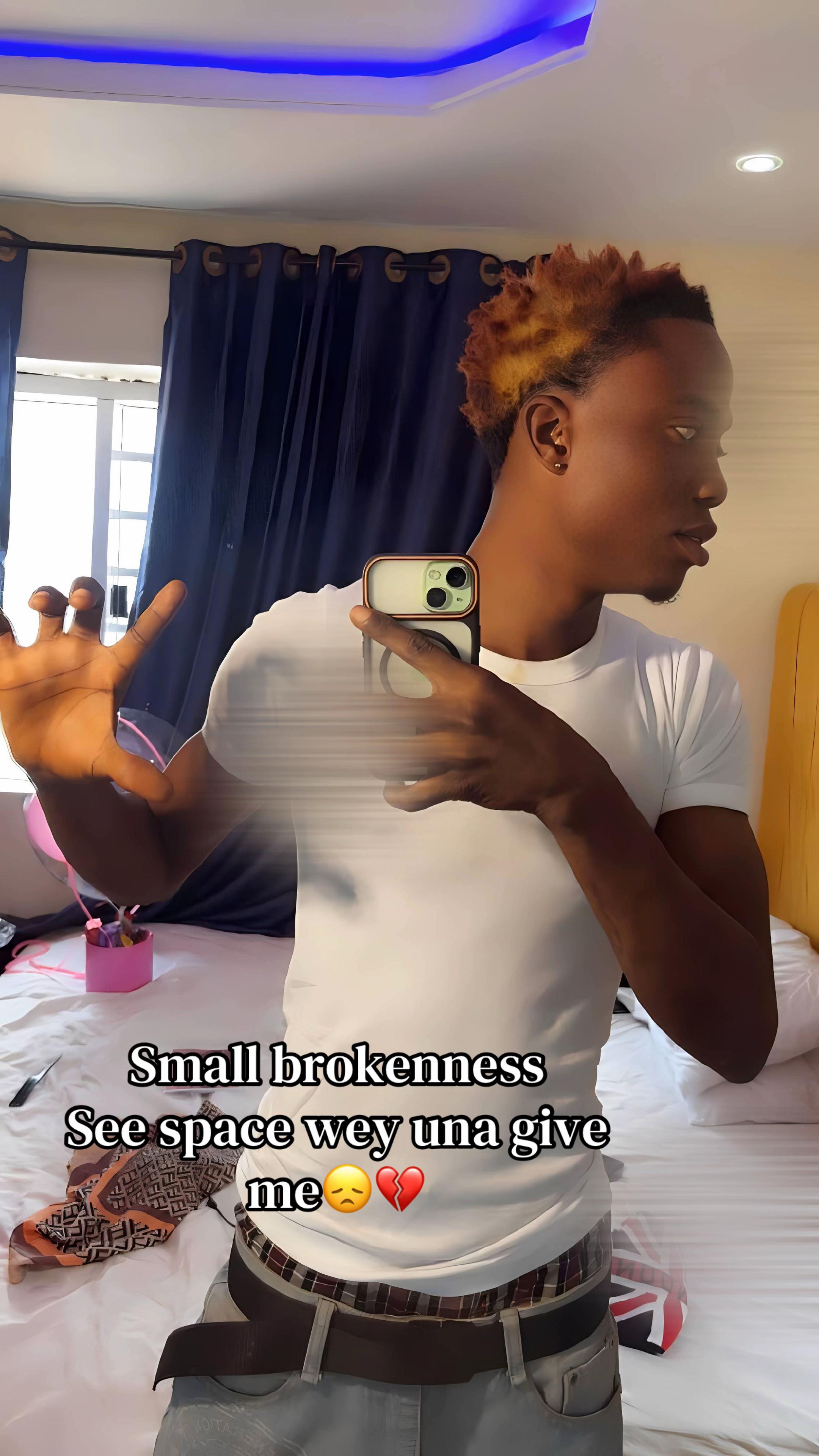 @AY☯️🚶