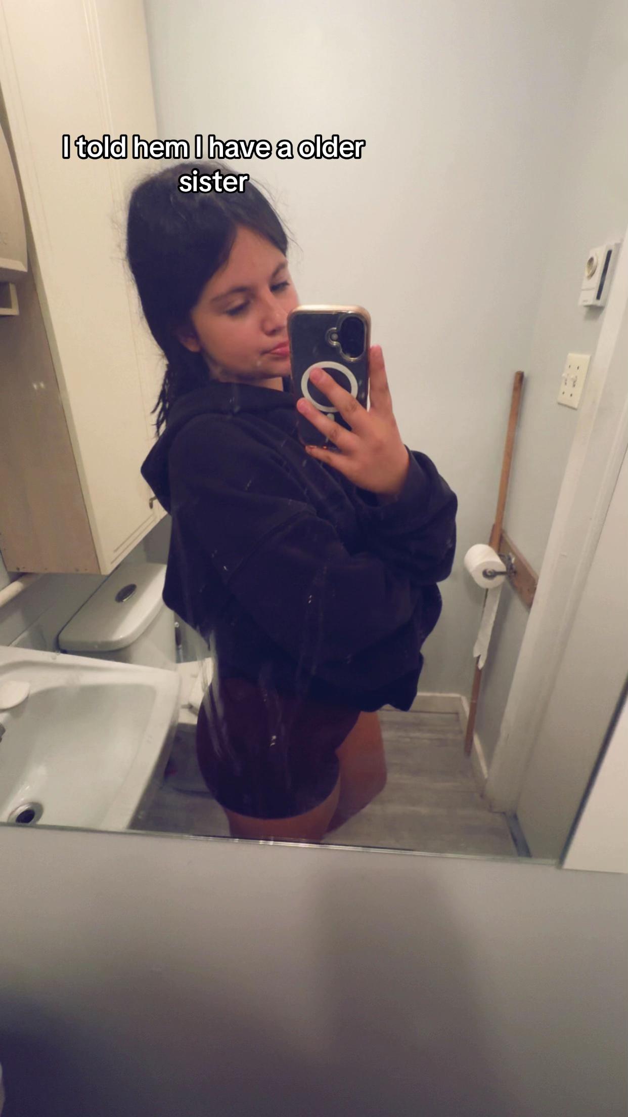 @𝐸ꨄ