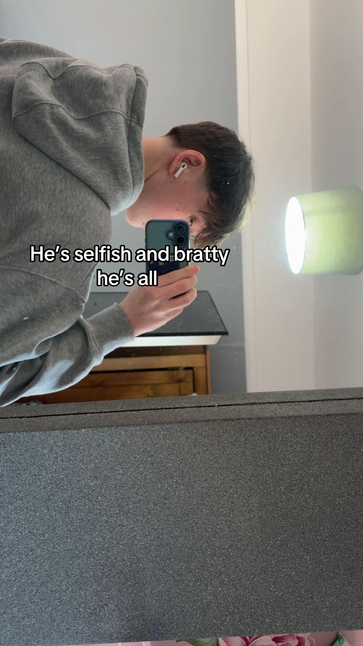 @T💫