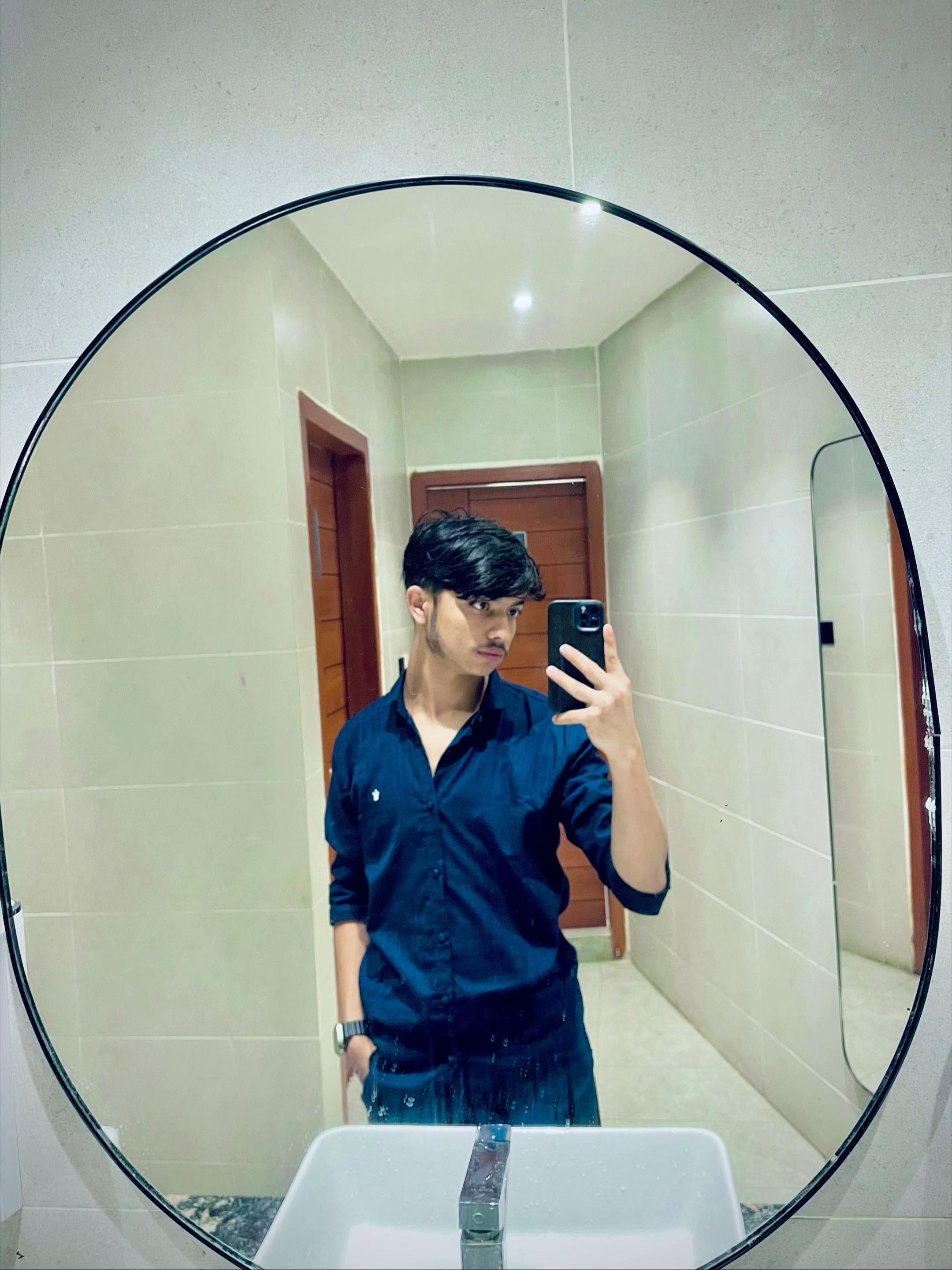 @🕸️(عارف) 𝘼𝙧𝙞𝙛 𝙐𝙡𝙡𝙖𝙝