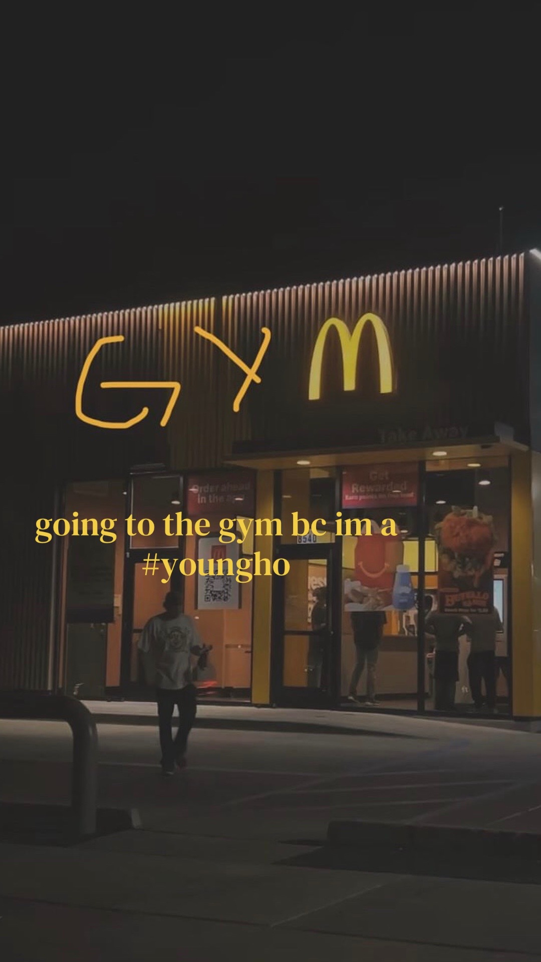 @🚶🏽&zwj;♀️&zwj;➡️