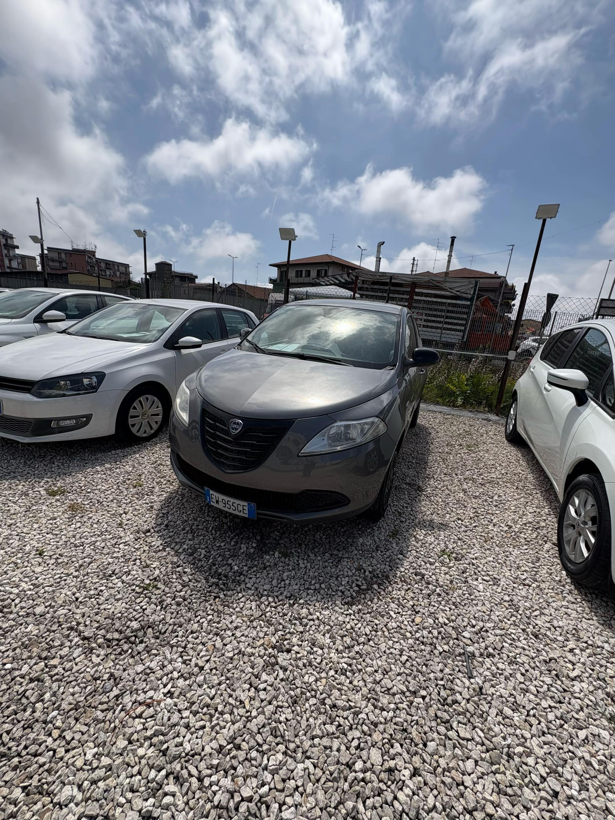 @Autosalone/Noleggio Florio