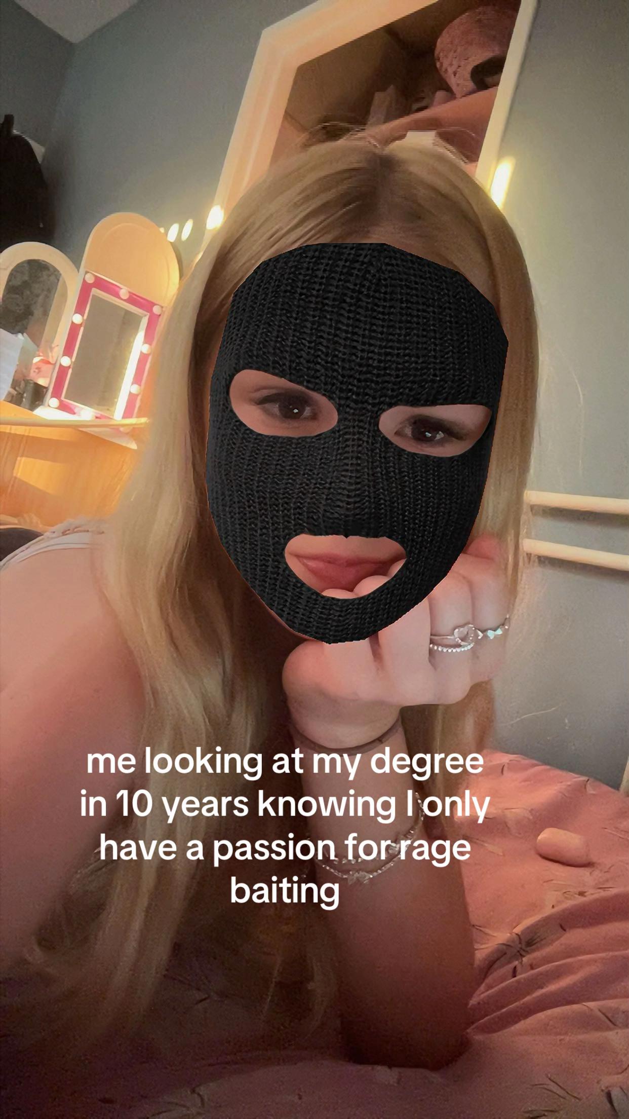 @Dems🤍