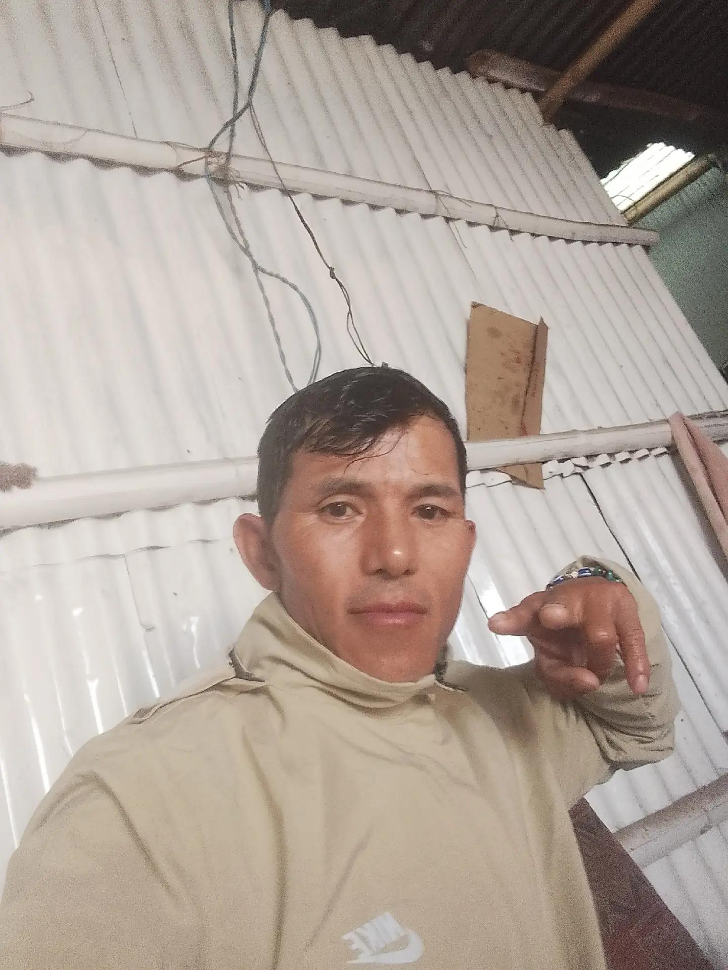 @सराेज  घिसिङ