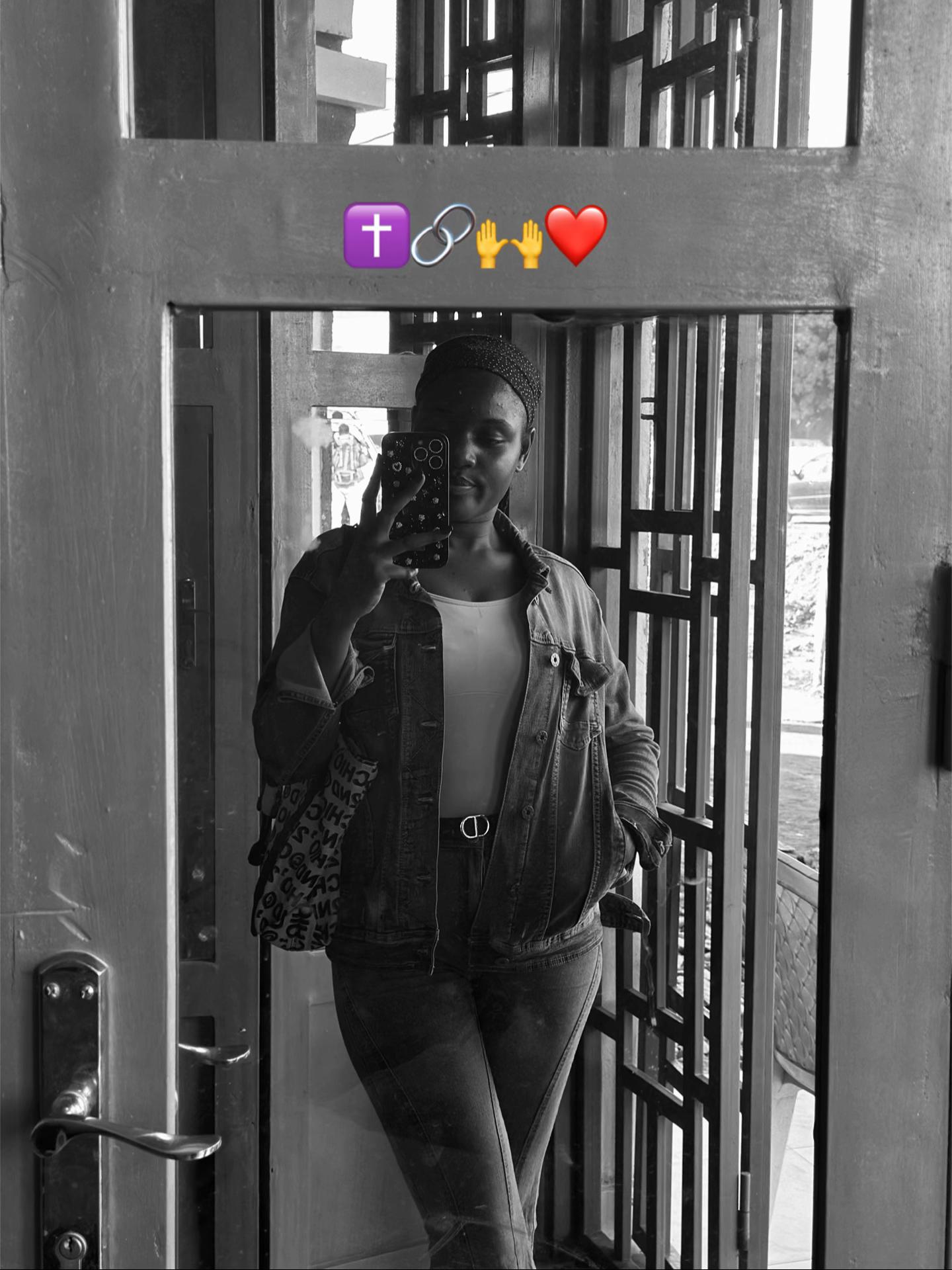 @🦋Small girl 🎀