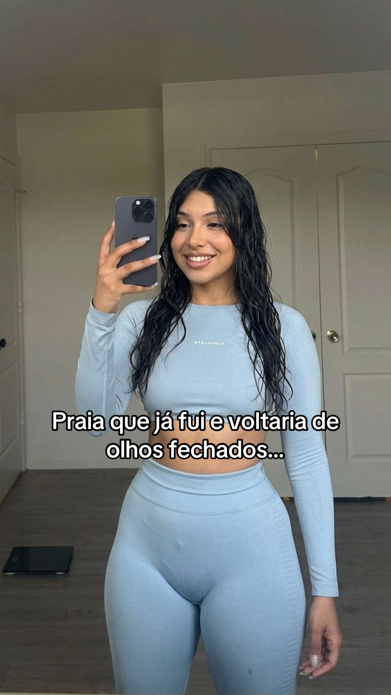 @Laura🦋