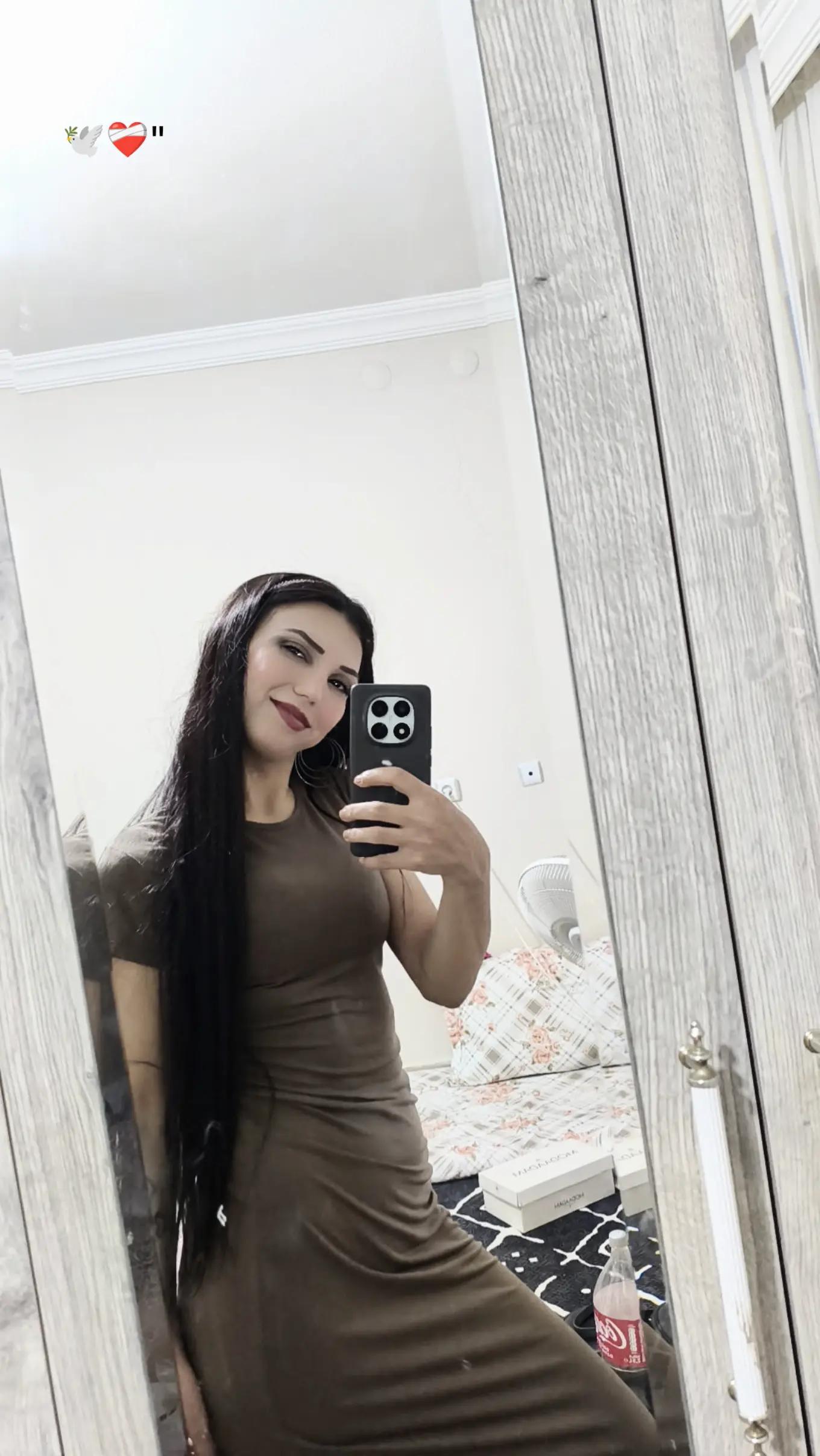 @ℰ