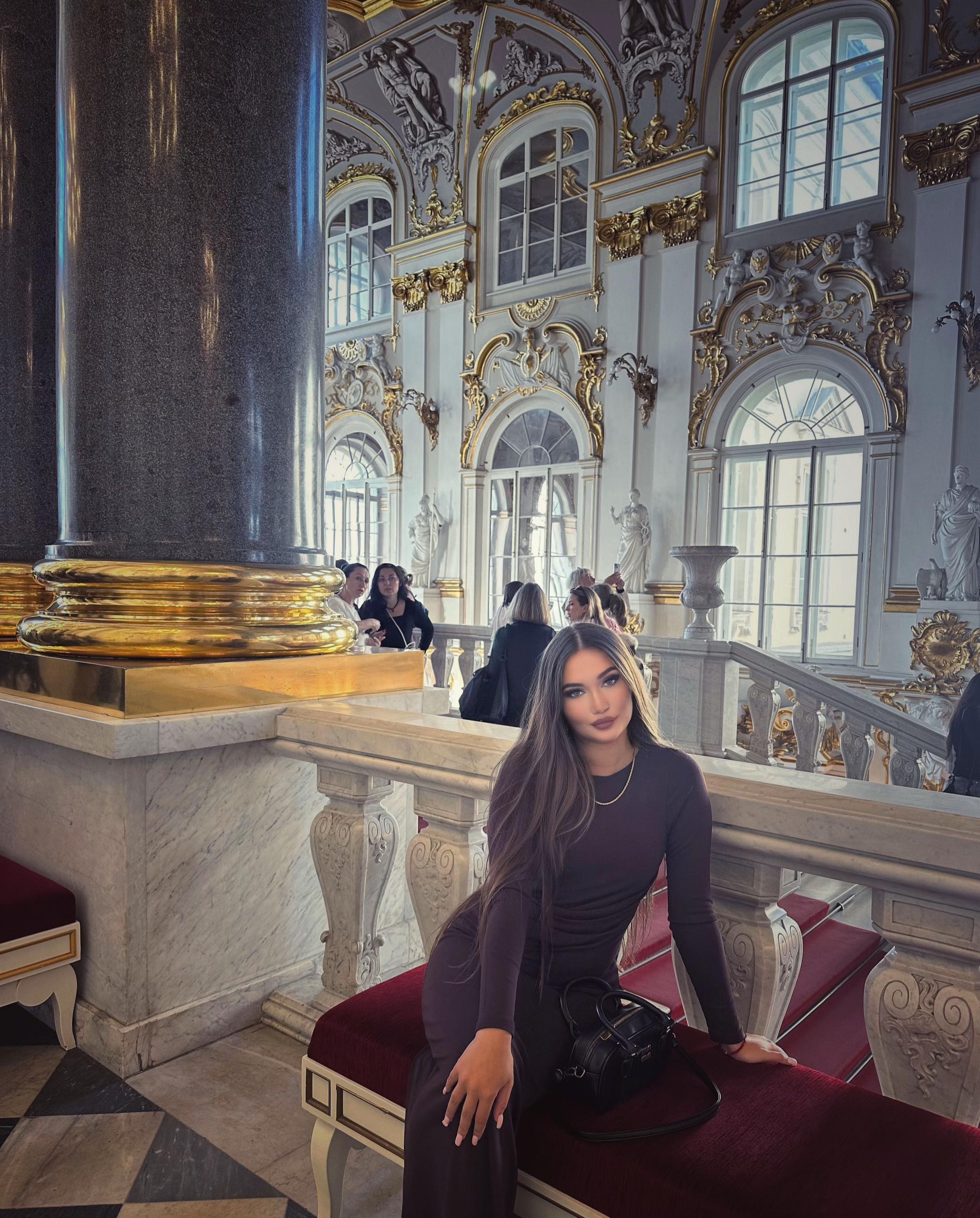 @👸🏻🖤