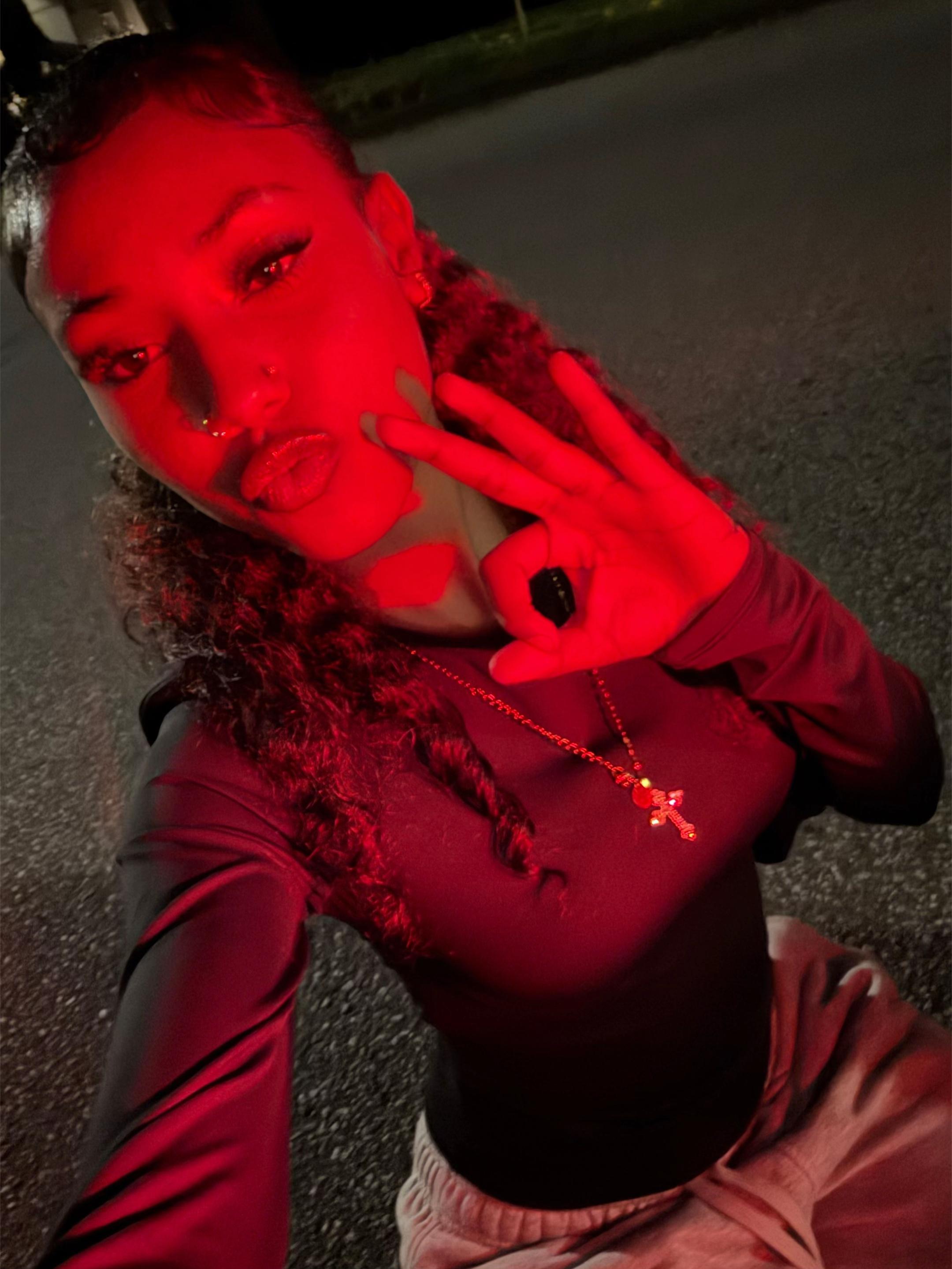 @🧛♀️