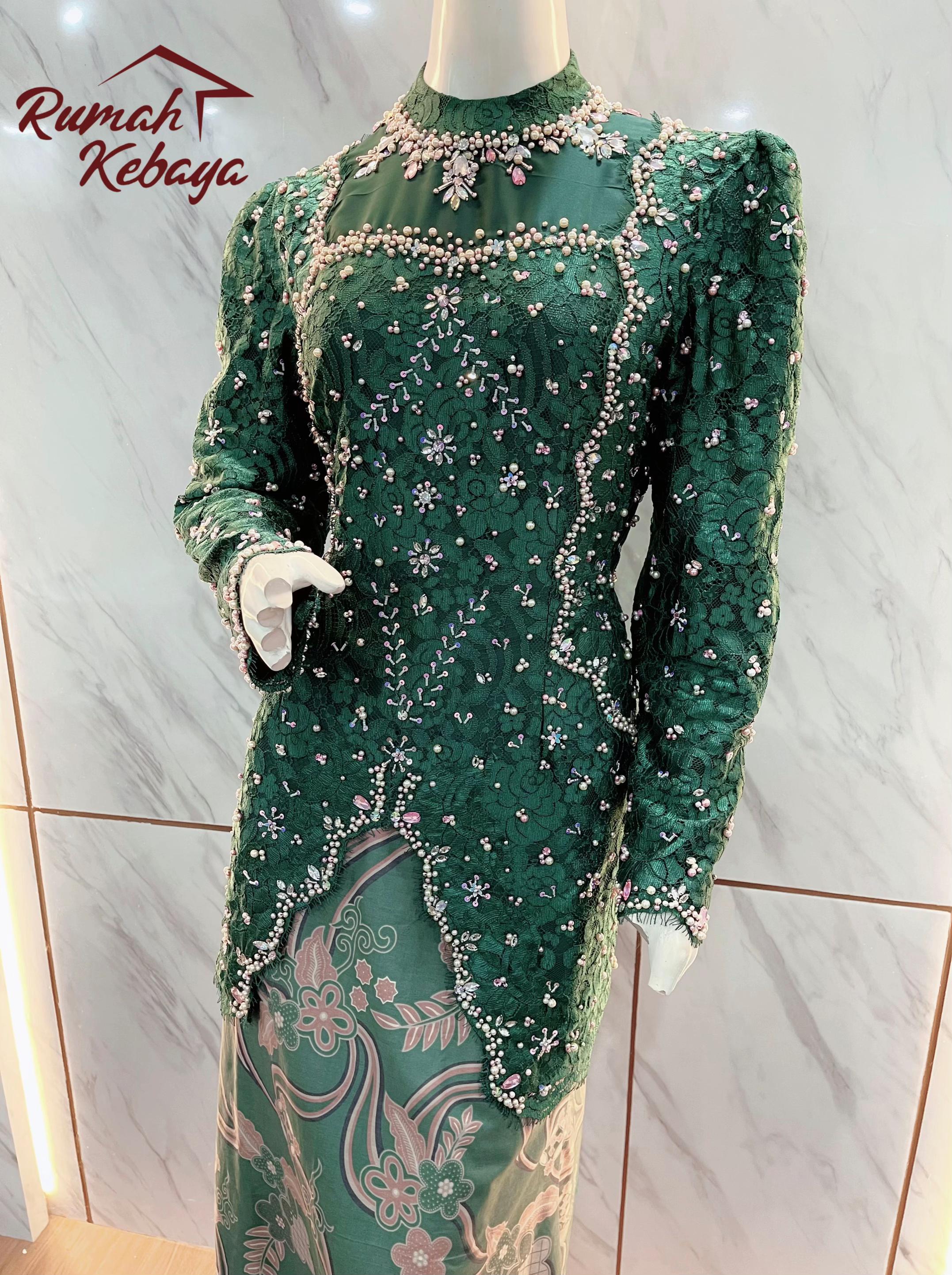 @Rumah kebaya