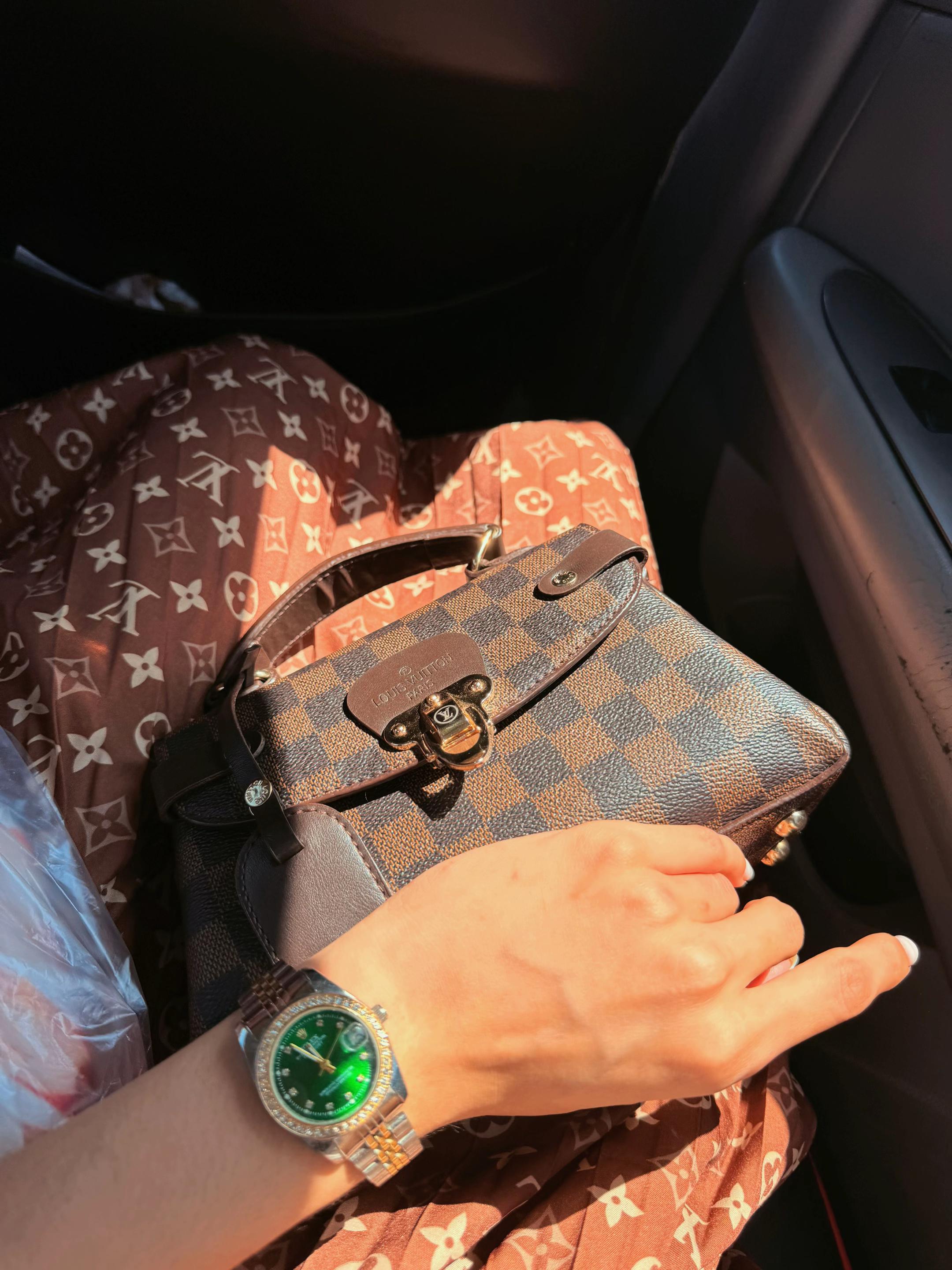 @ajabi_09