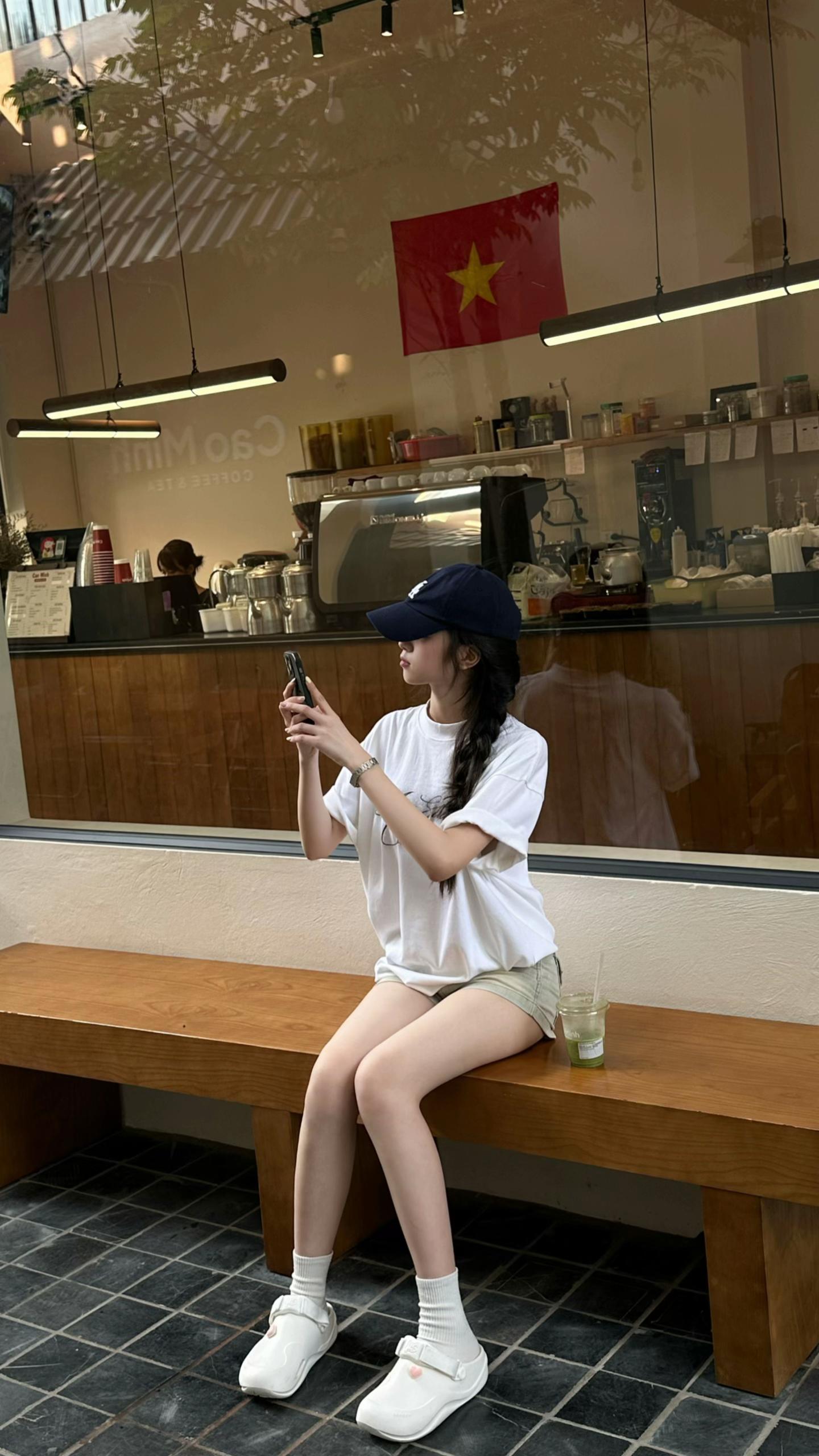 @Bống