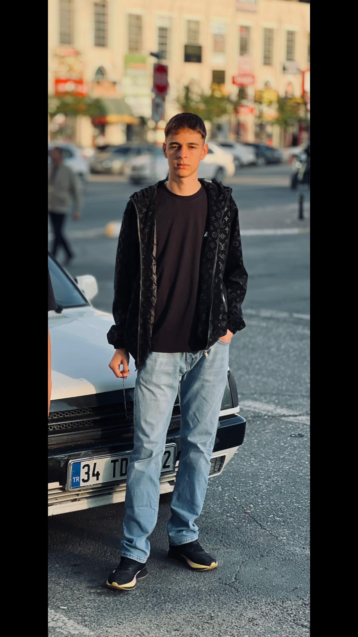 @divanuveys