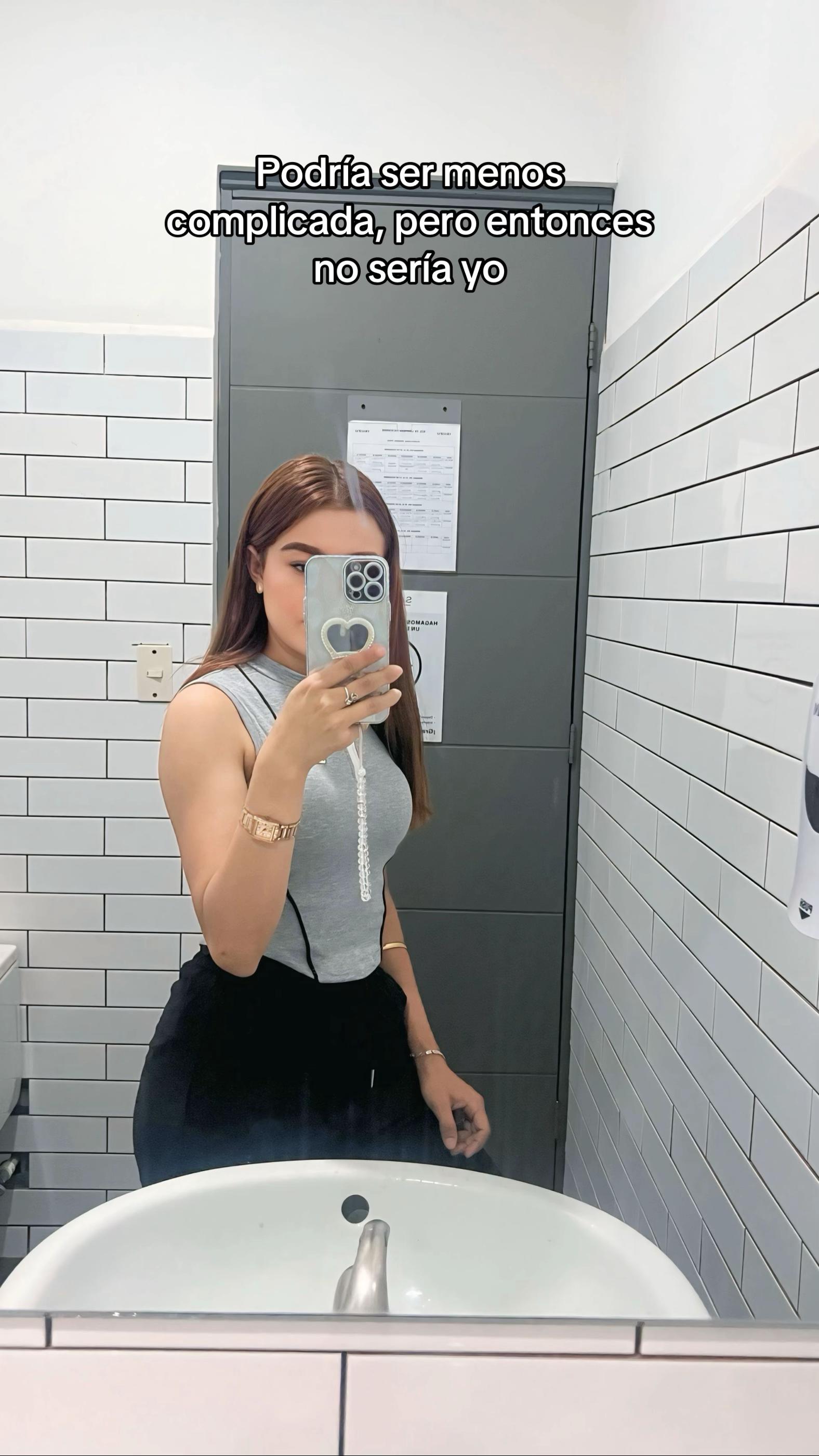 @𝑱 𝒂 𝒎 𝒊 𝒍 𝒆 𝒕 𝒉
