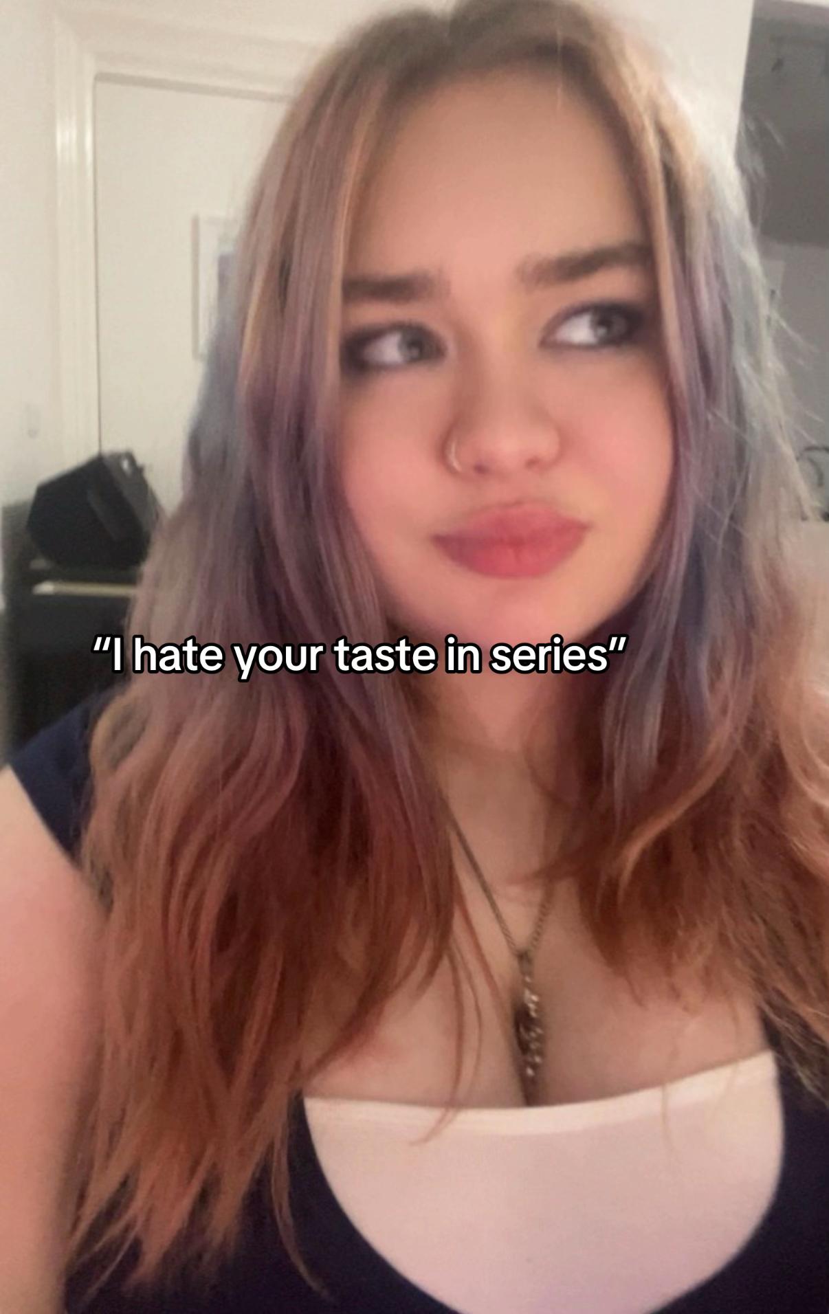 @𝒮𝒸𝒶𝓇𝓁ℯ𝓉𝓉 🎤