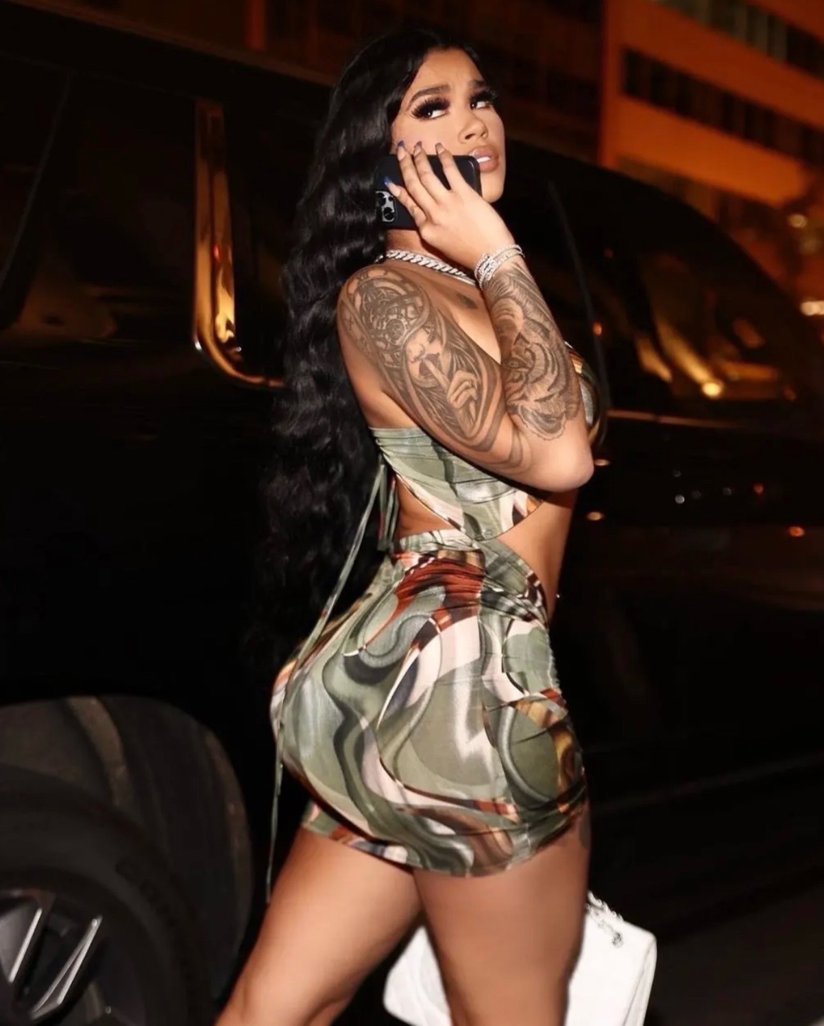 @WOW SHE SEXY