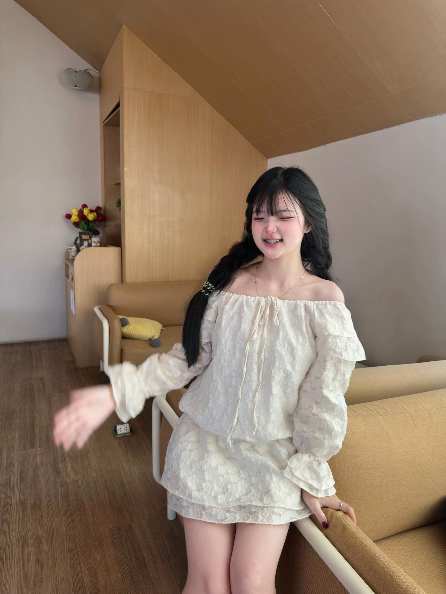 @Apisara