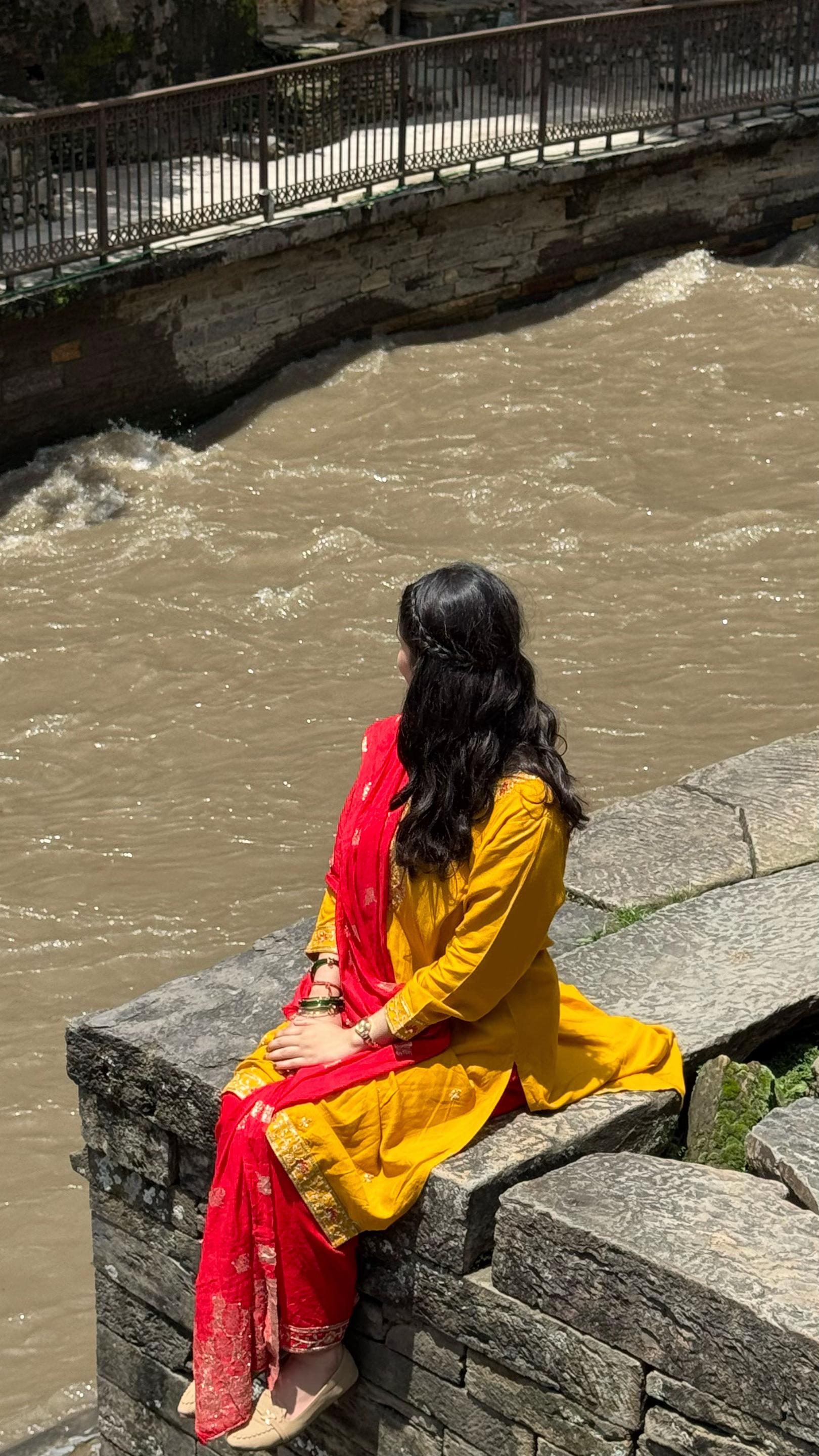 @अनु देउवा