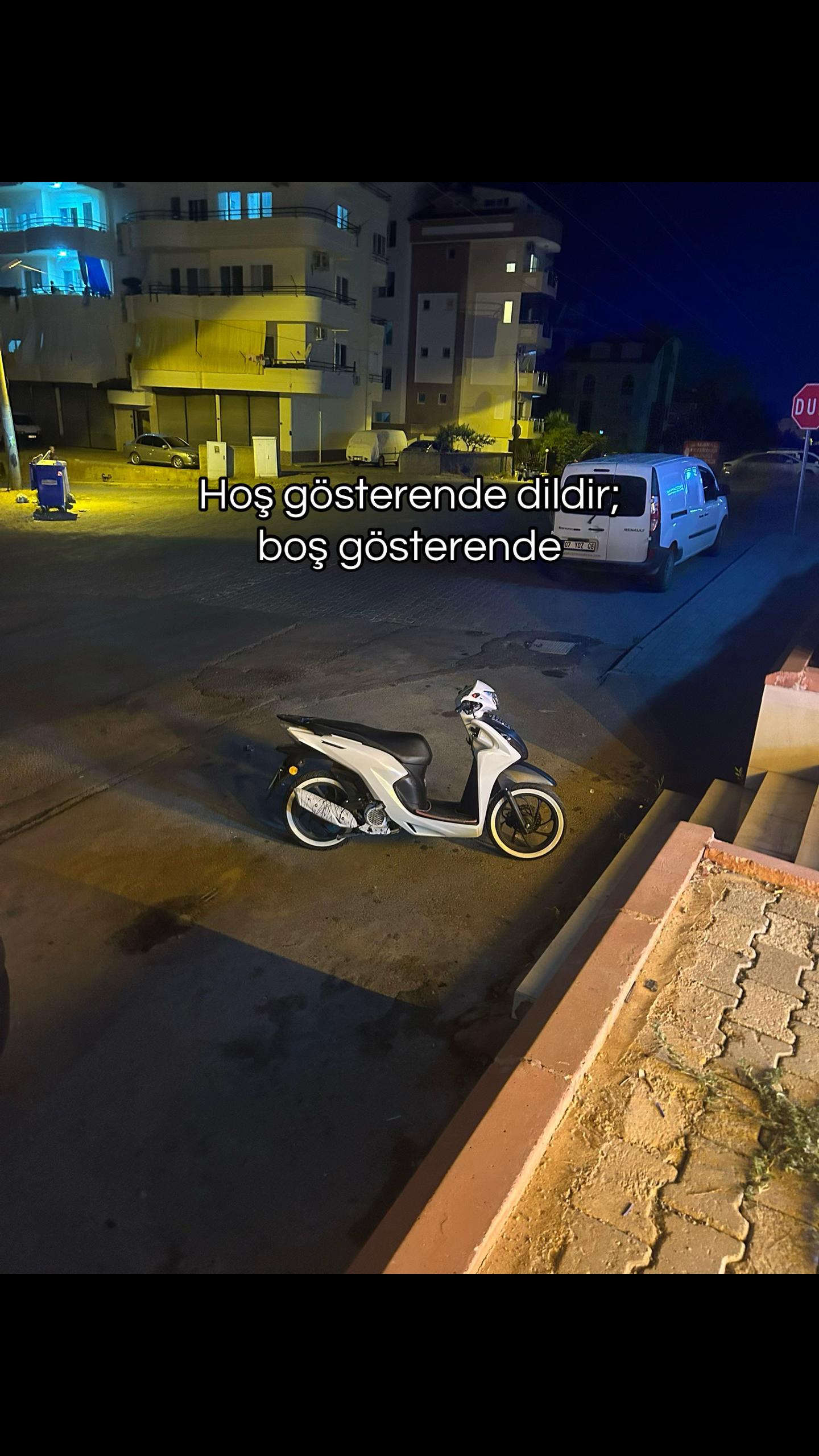 @𝐌/𝐄