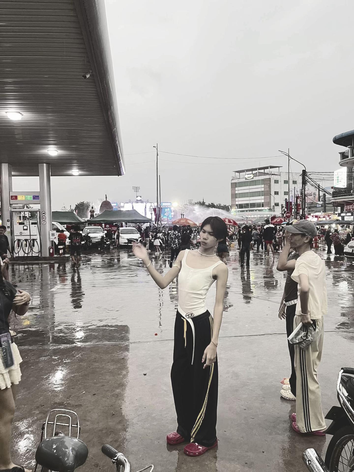 @Ayla-អាយឡា