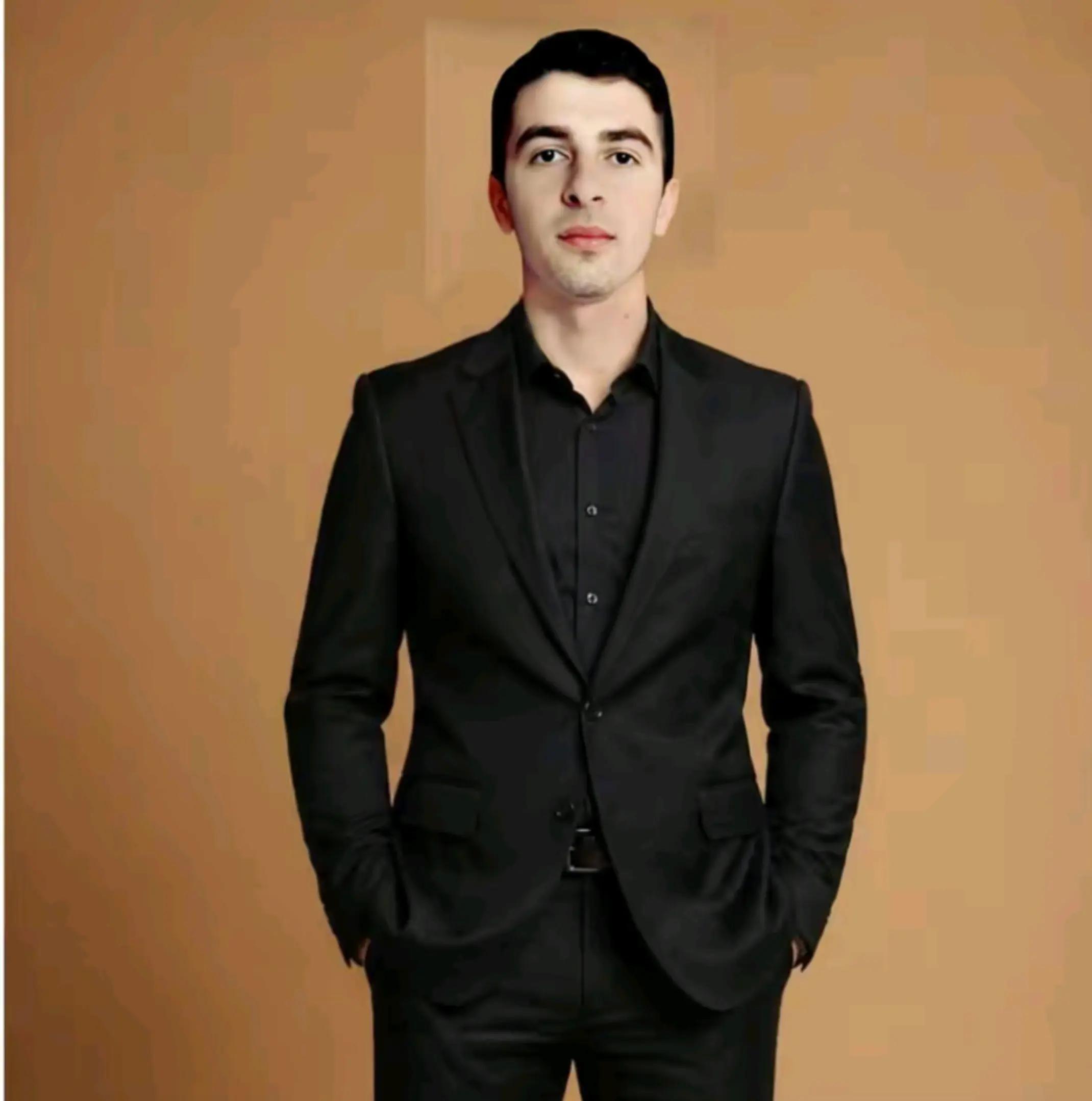 @Elvin_Hesenli