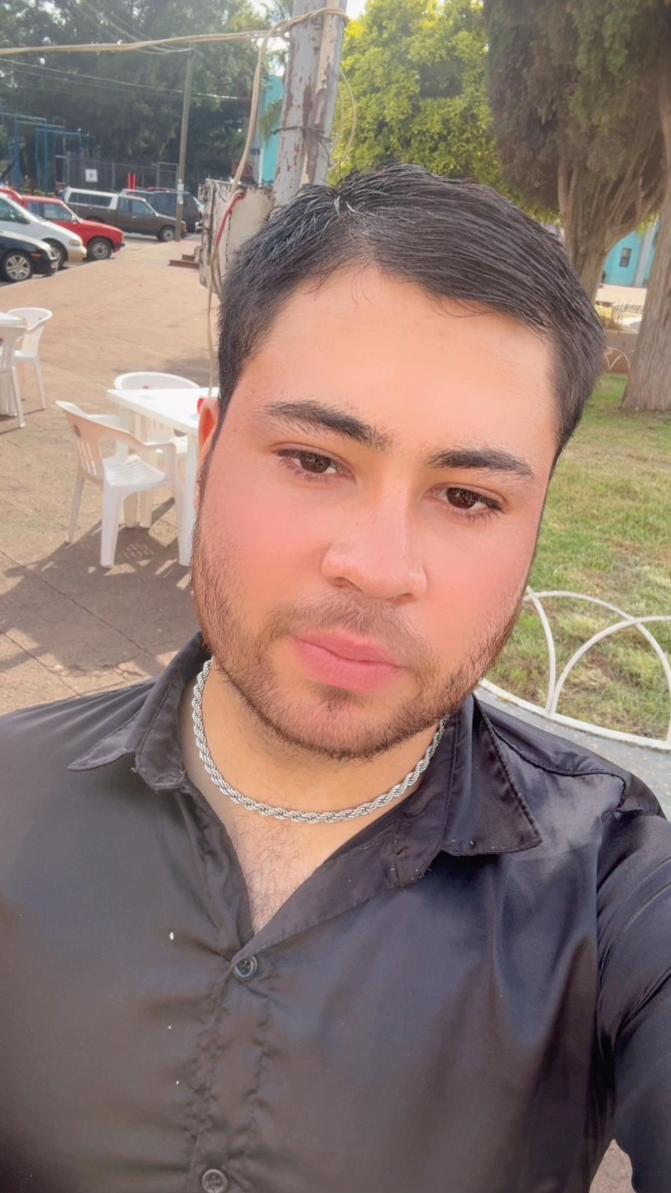 @Alejandro García 🖤💛🦅🇲🇽