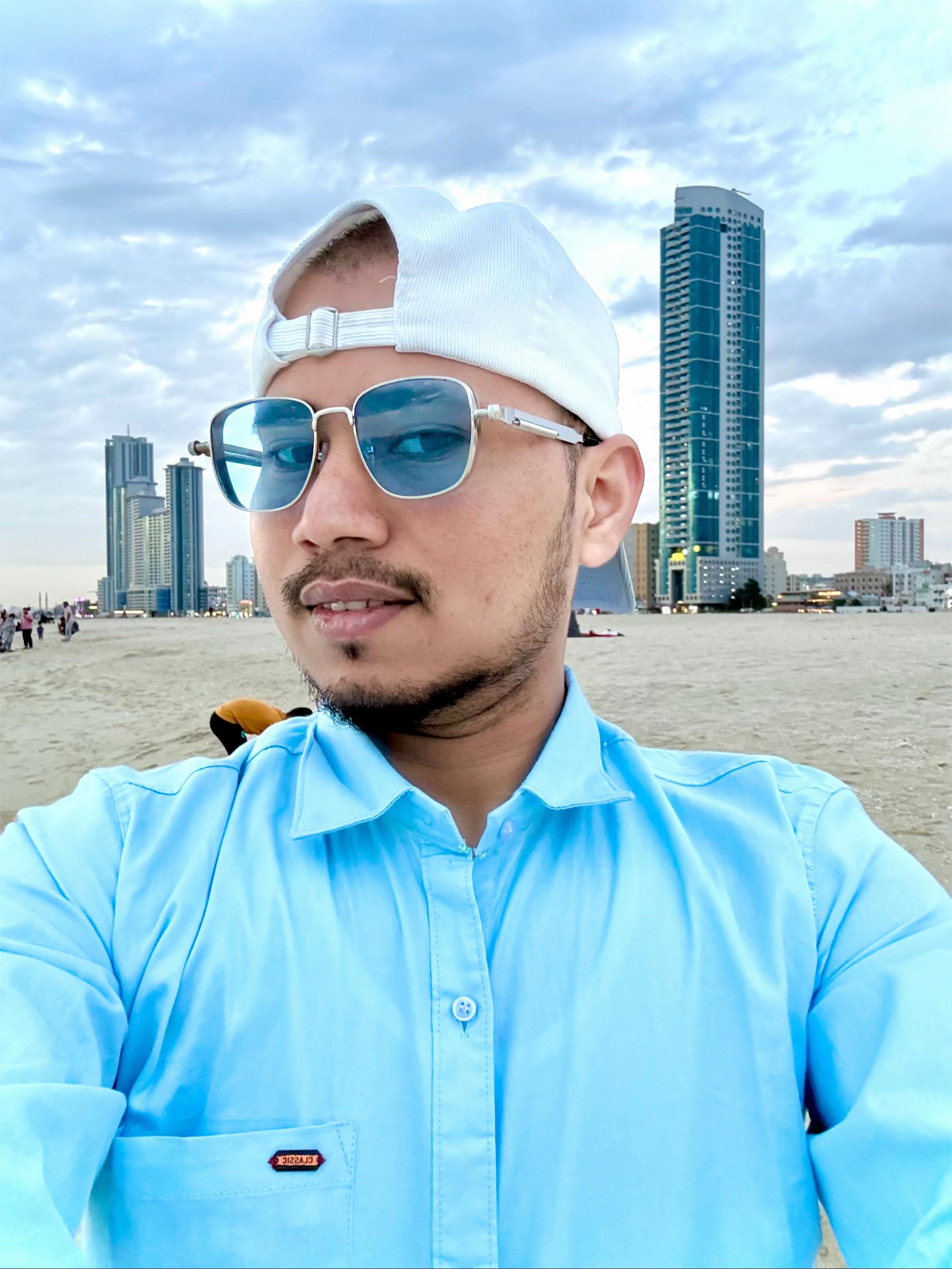 @SHAMSHAD🌹12