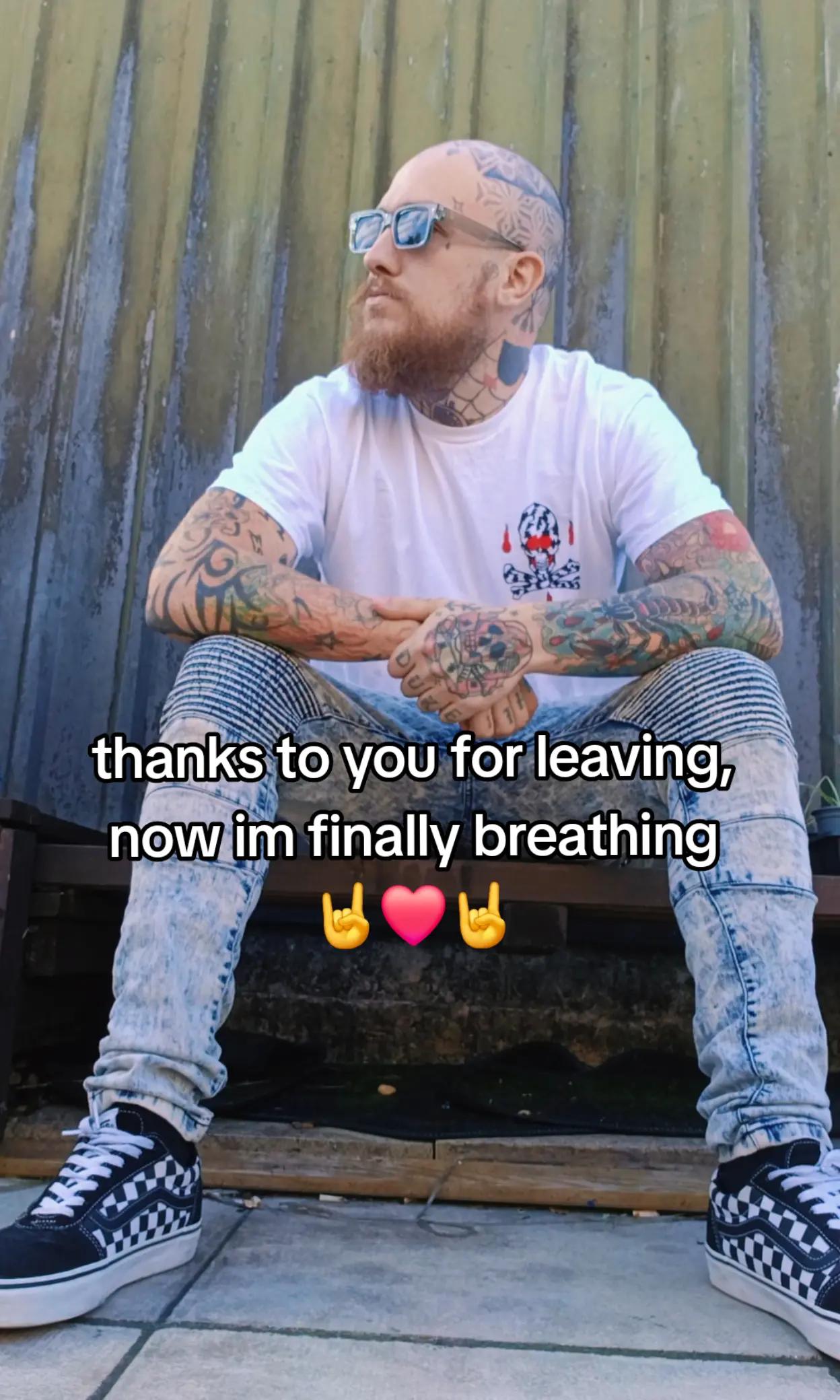 @deadhearttattoo 🏴