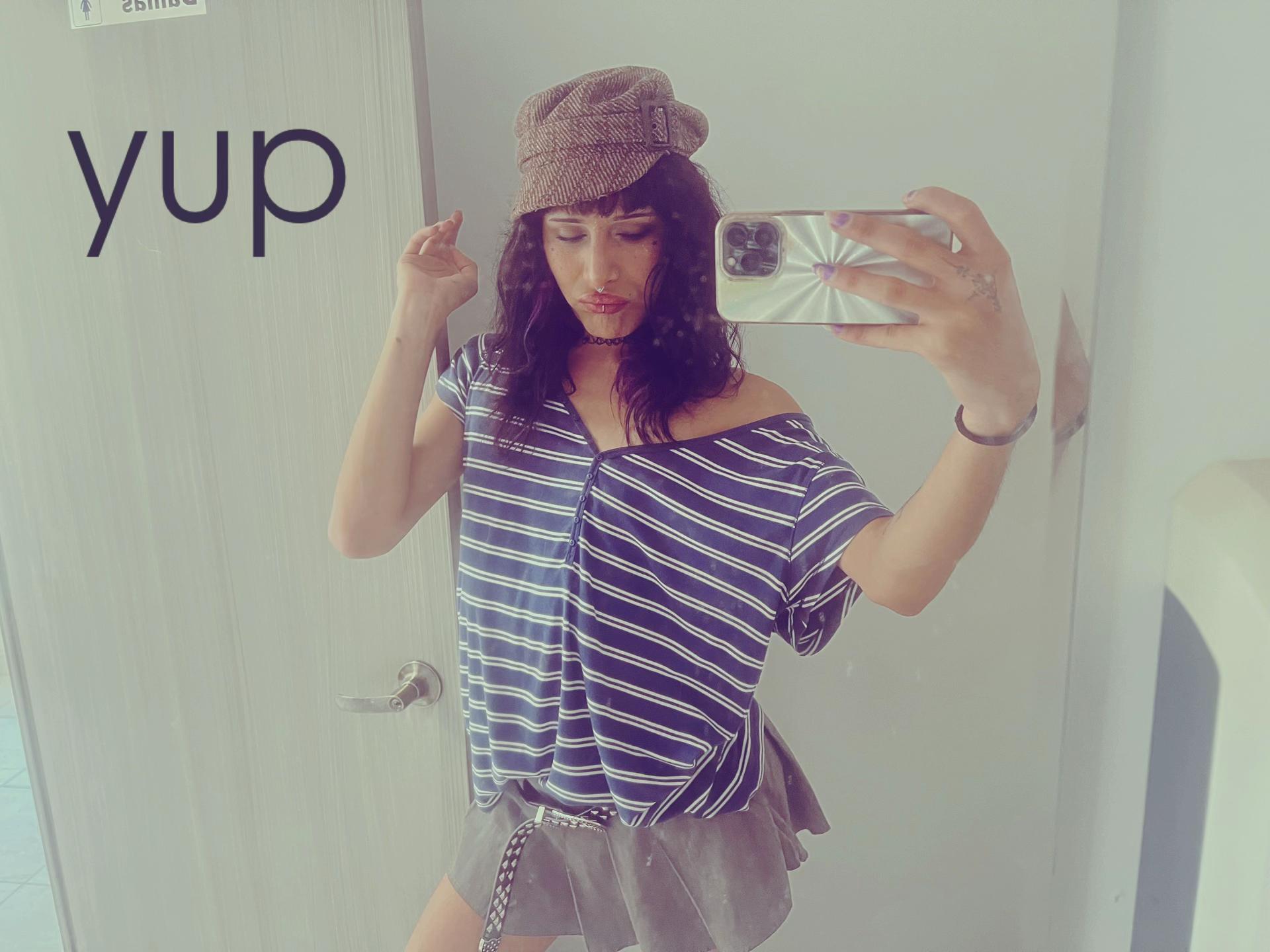 @aria .˙⟡₊⊹ zúria