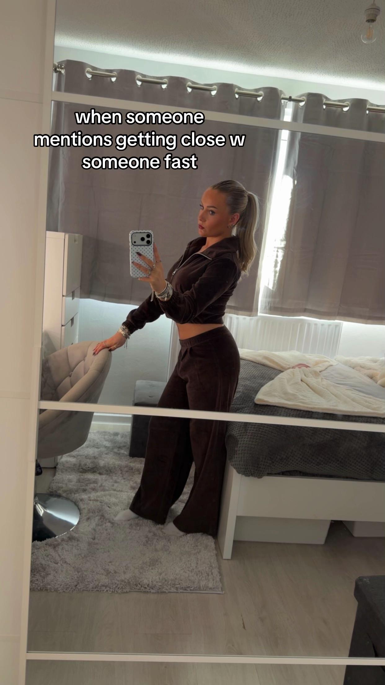 @EmmaMofficial