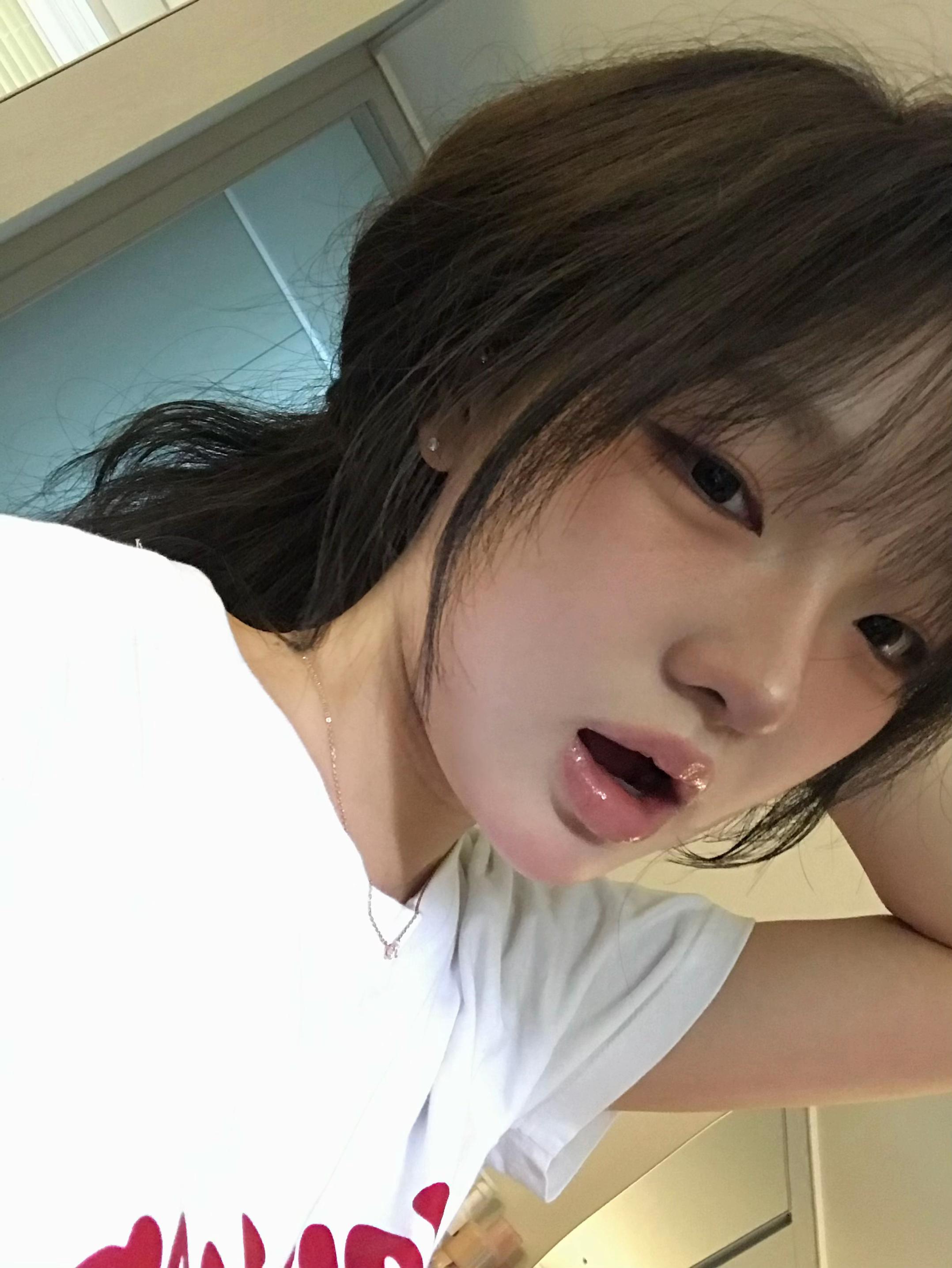 @v_oeo_v