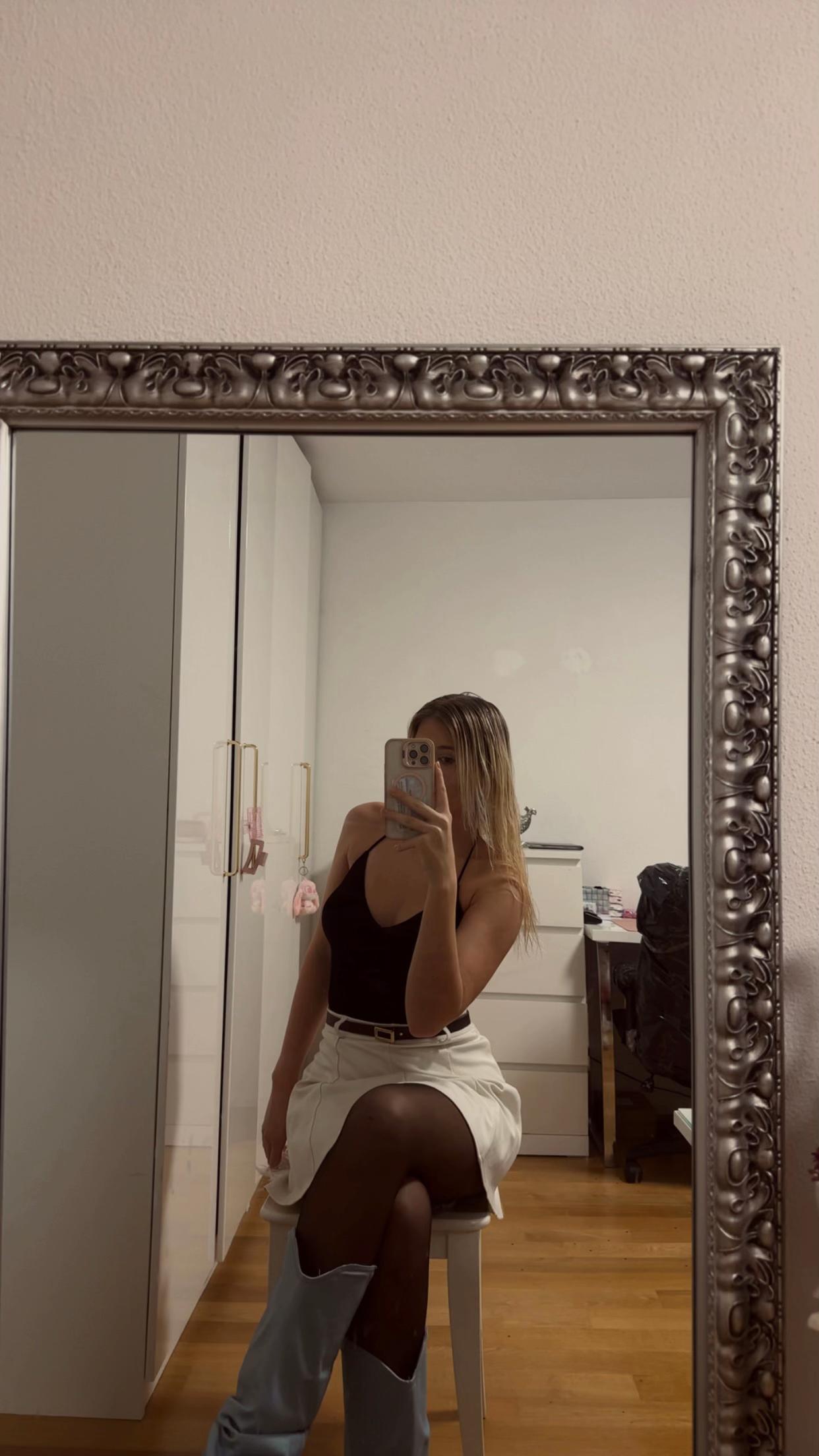 @B E B S S Y Y 🫐