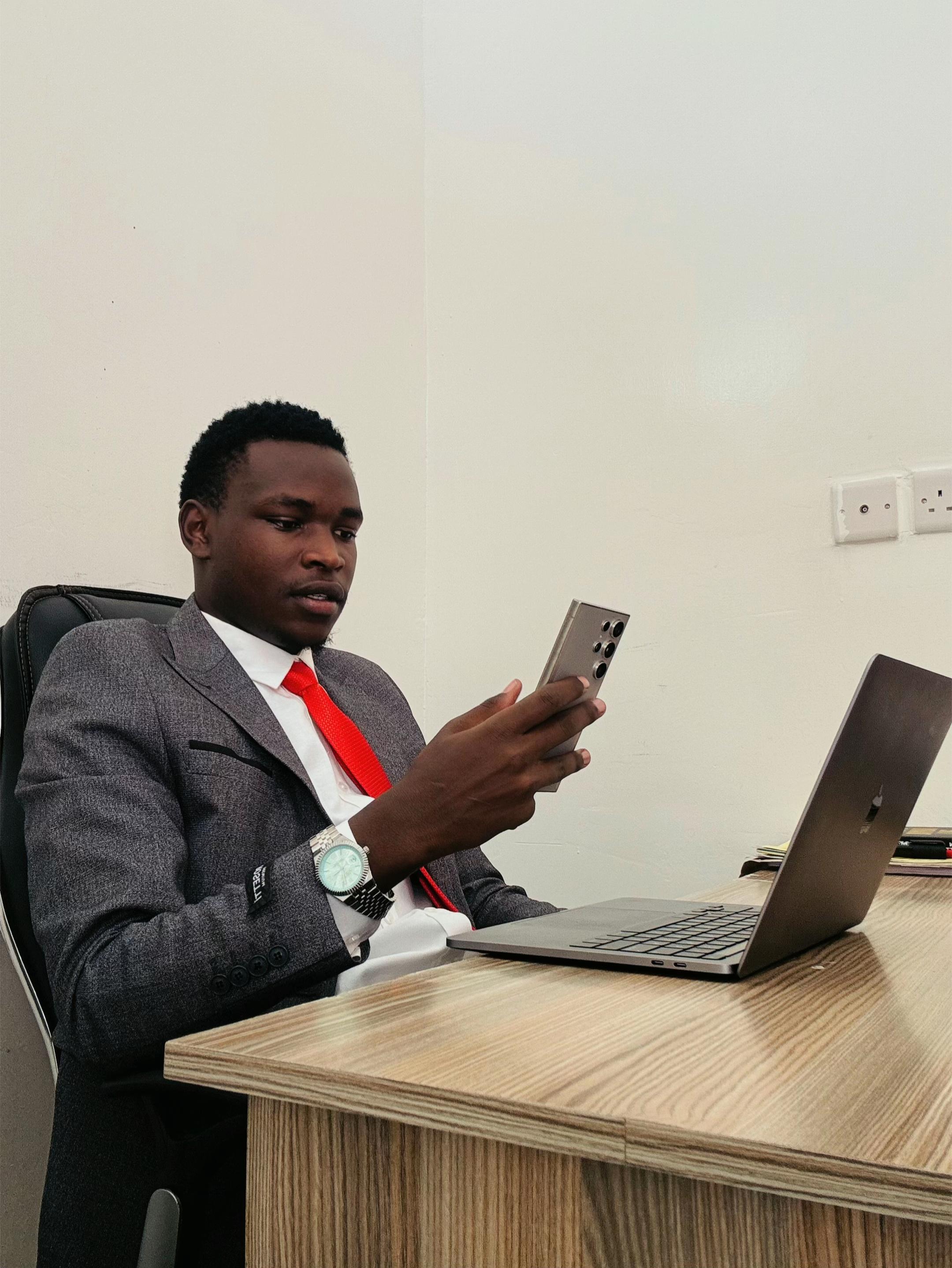 @CEO VICKY 🇰🇪