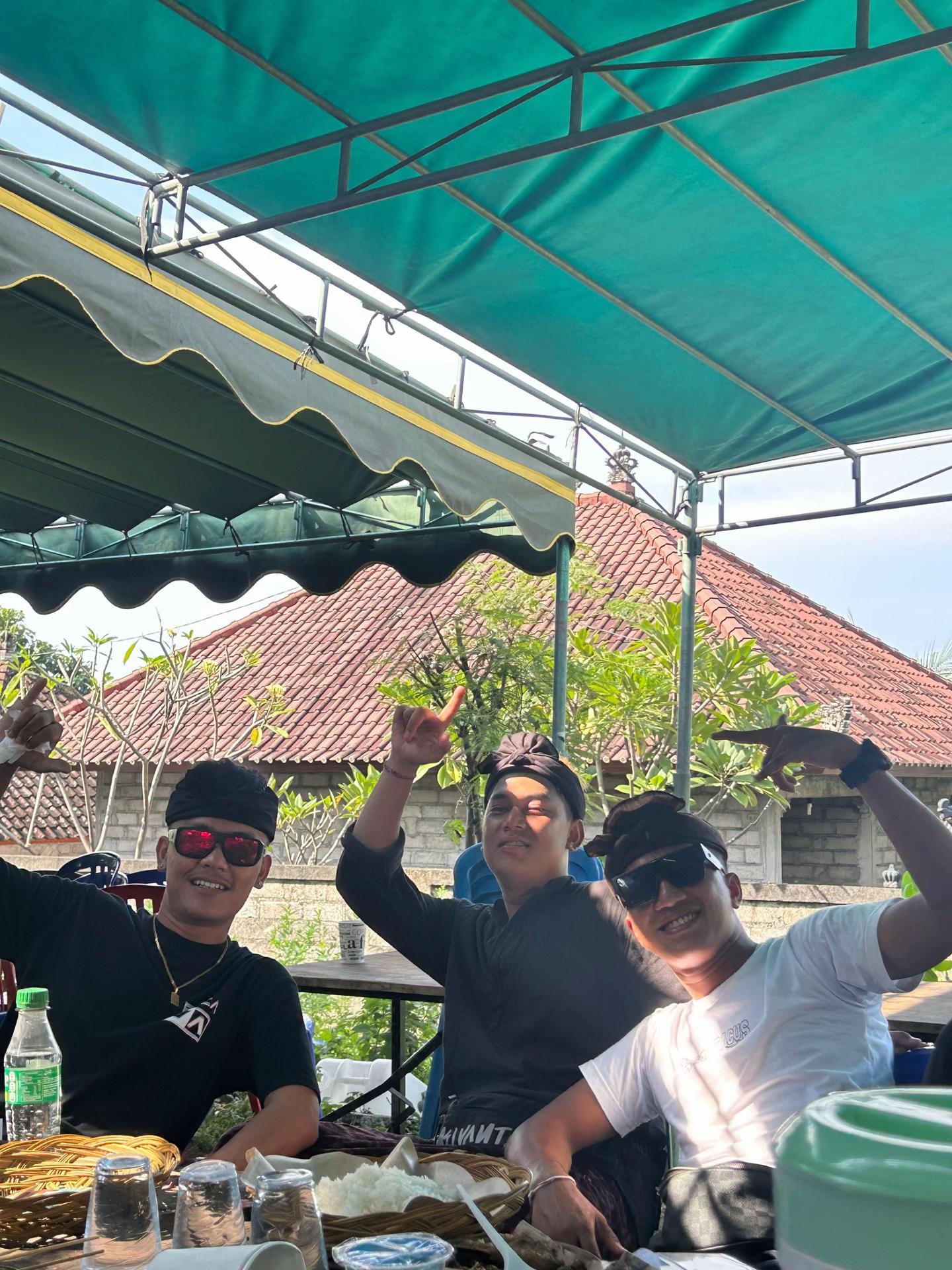 @UMKAKUL_LAGIMABUK