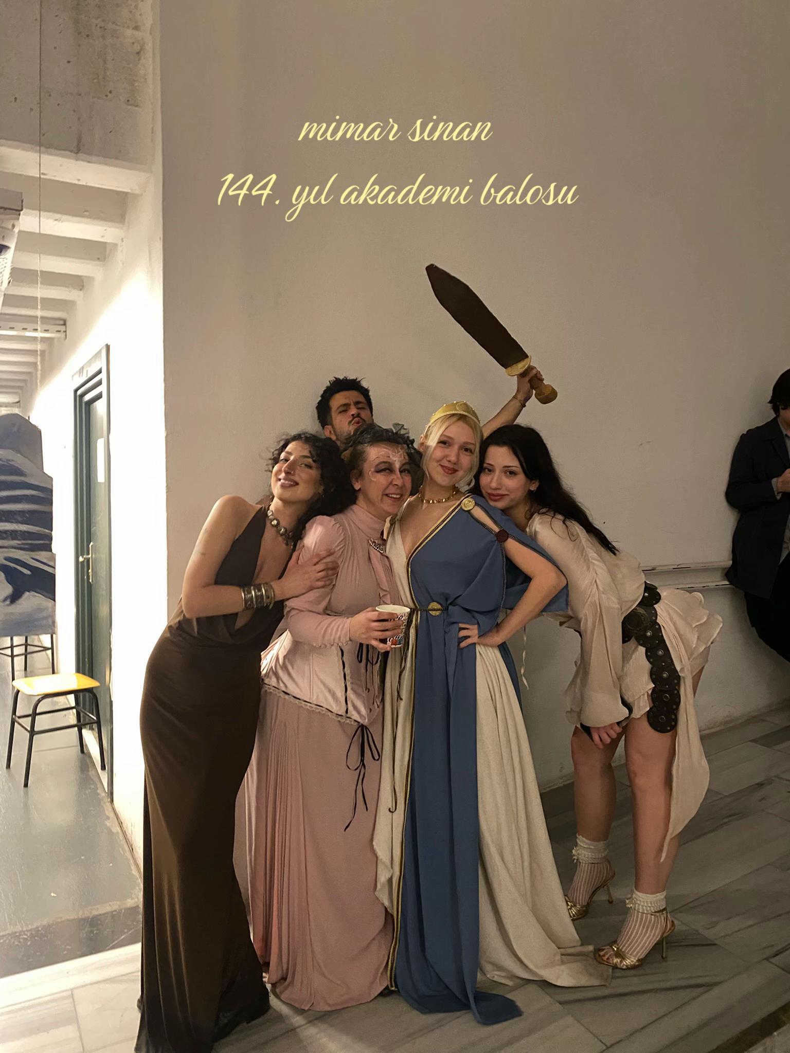 @elaayildiz