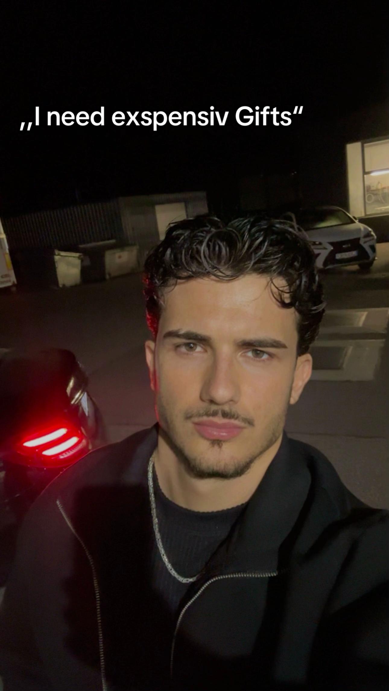 @SVR🇦🇱