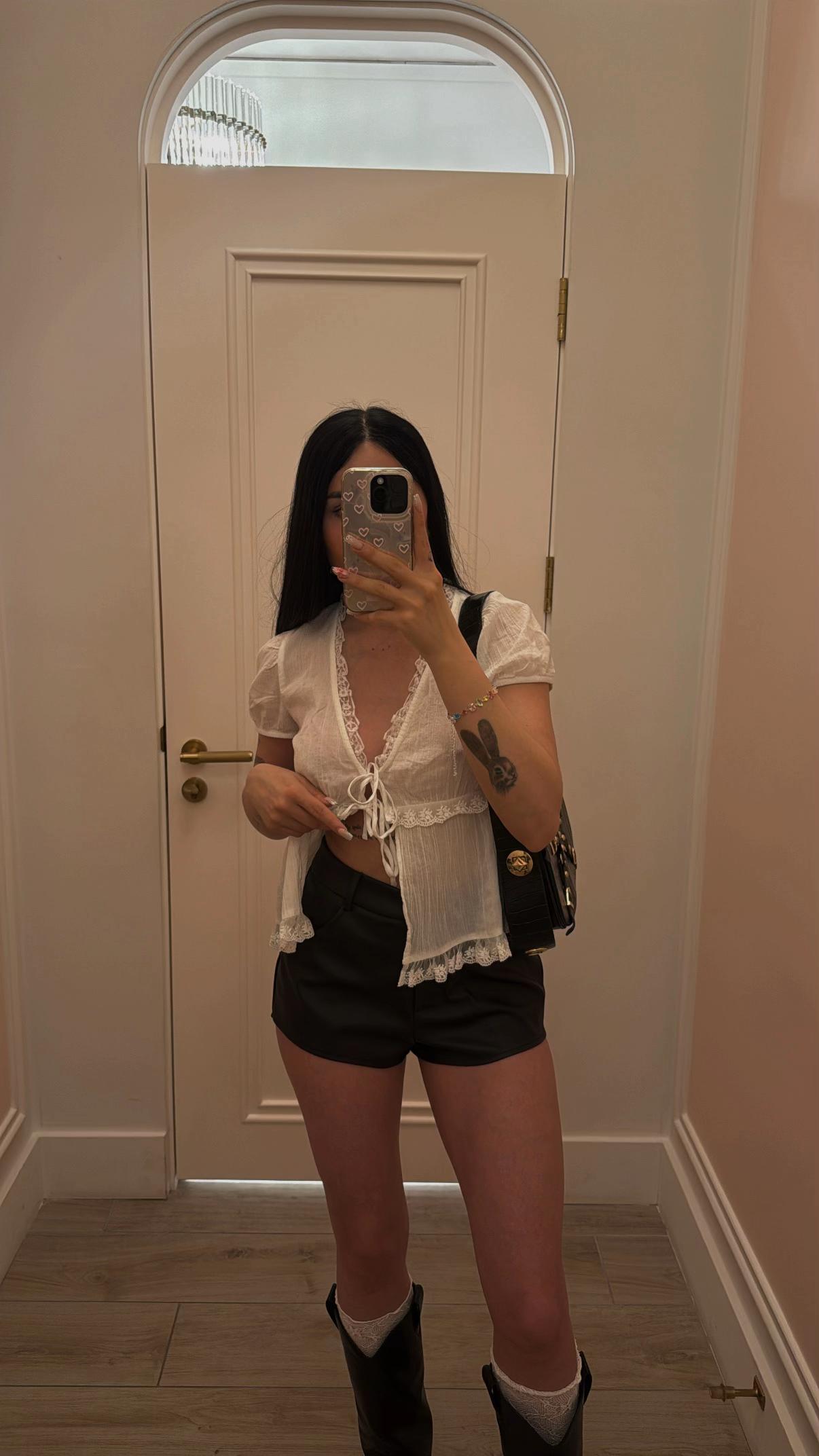 @Neselllaa