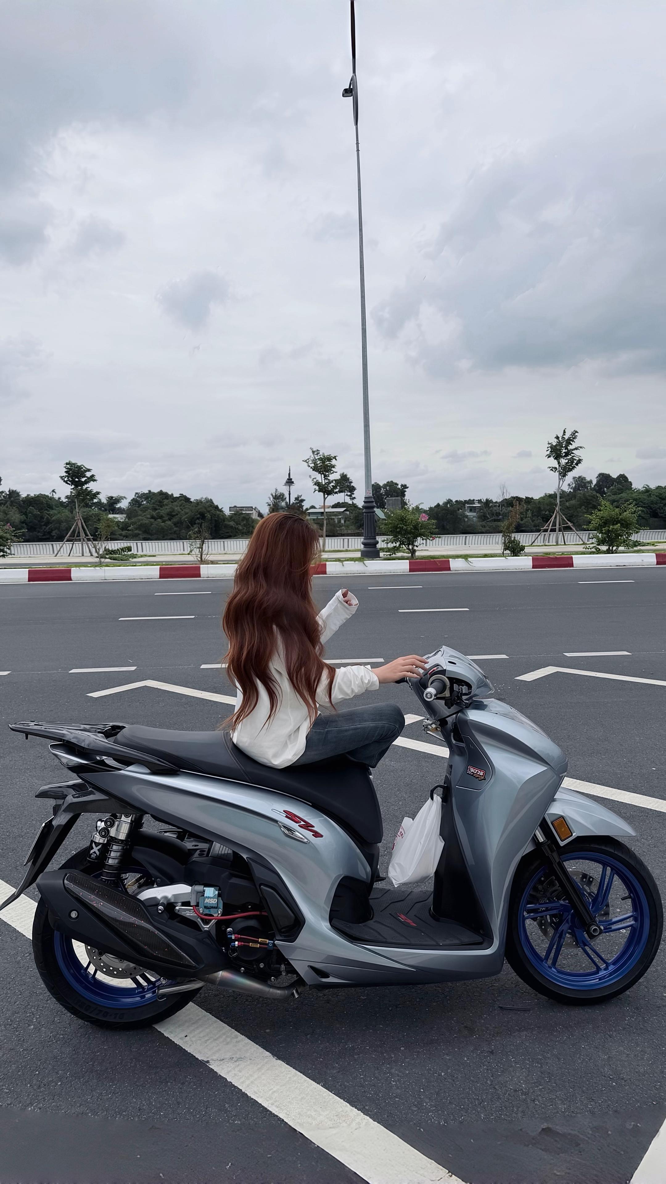 @mạnh h&ugrave;ng