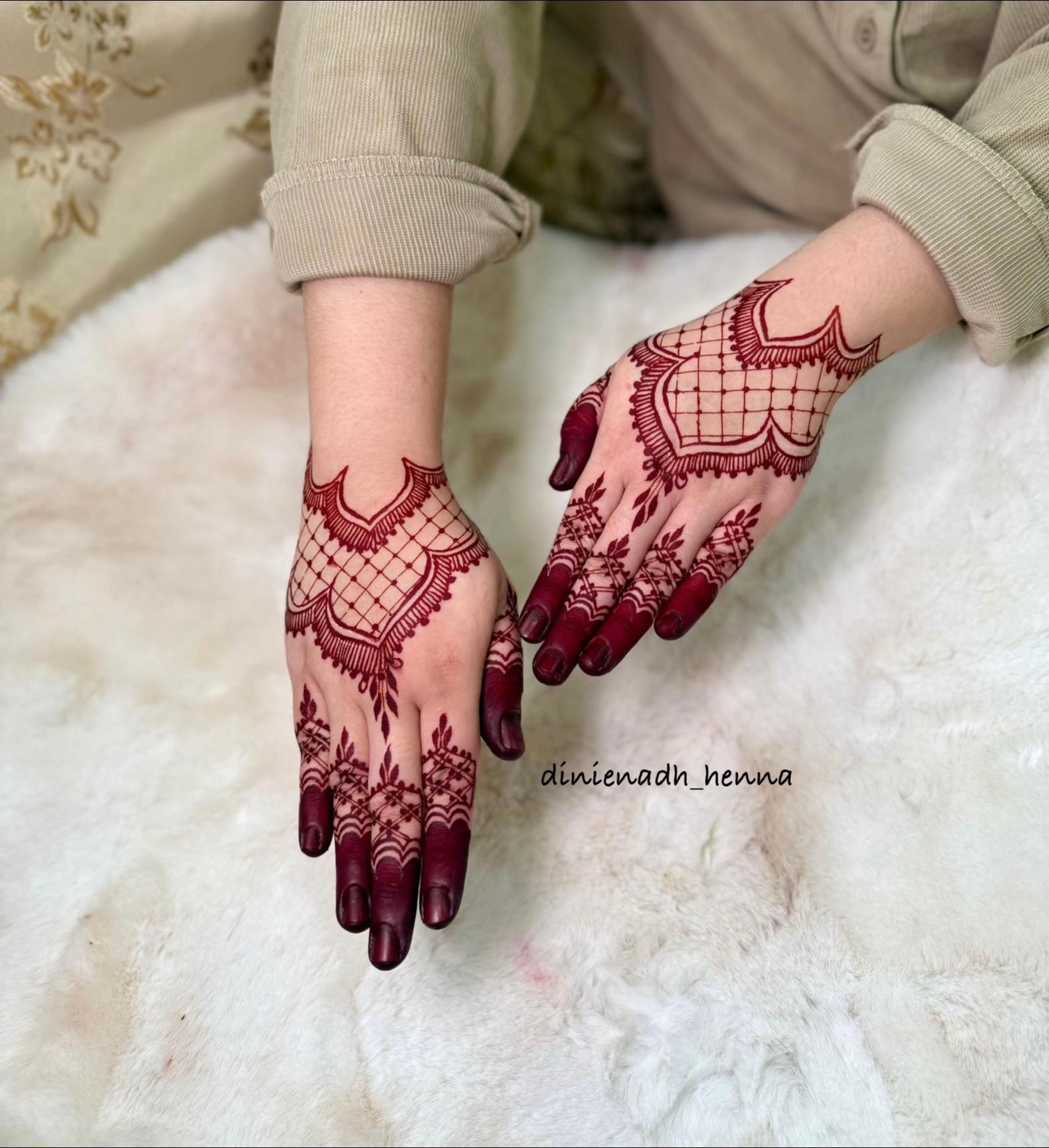 @dinienadh_henna