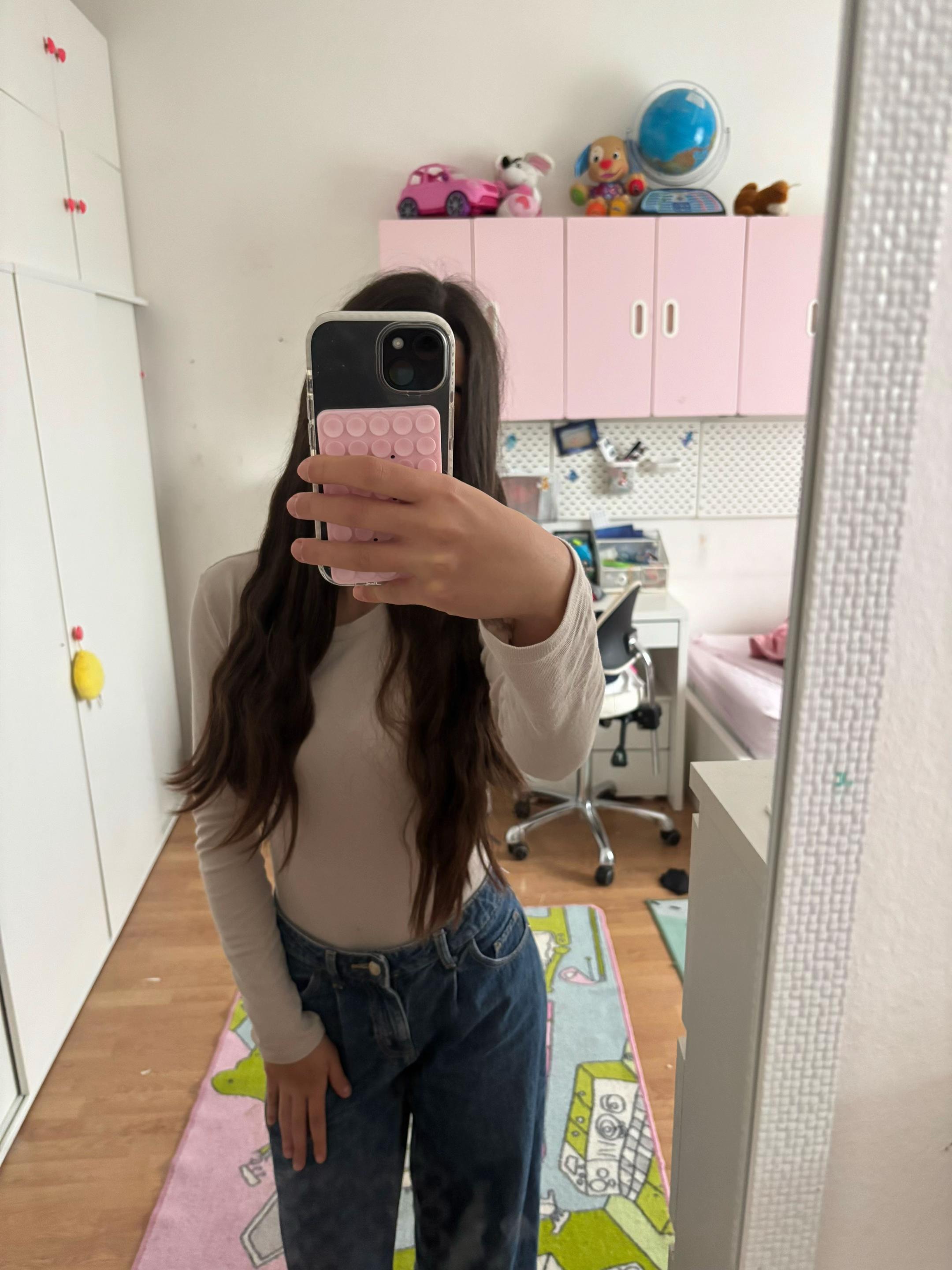 @بيرلا👧🏻💋