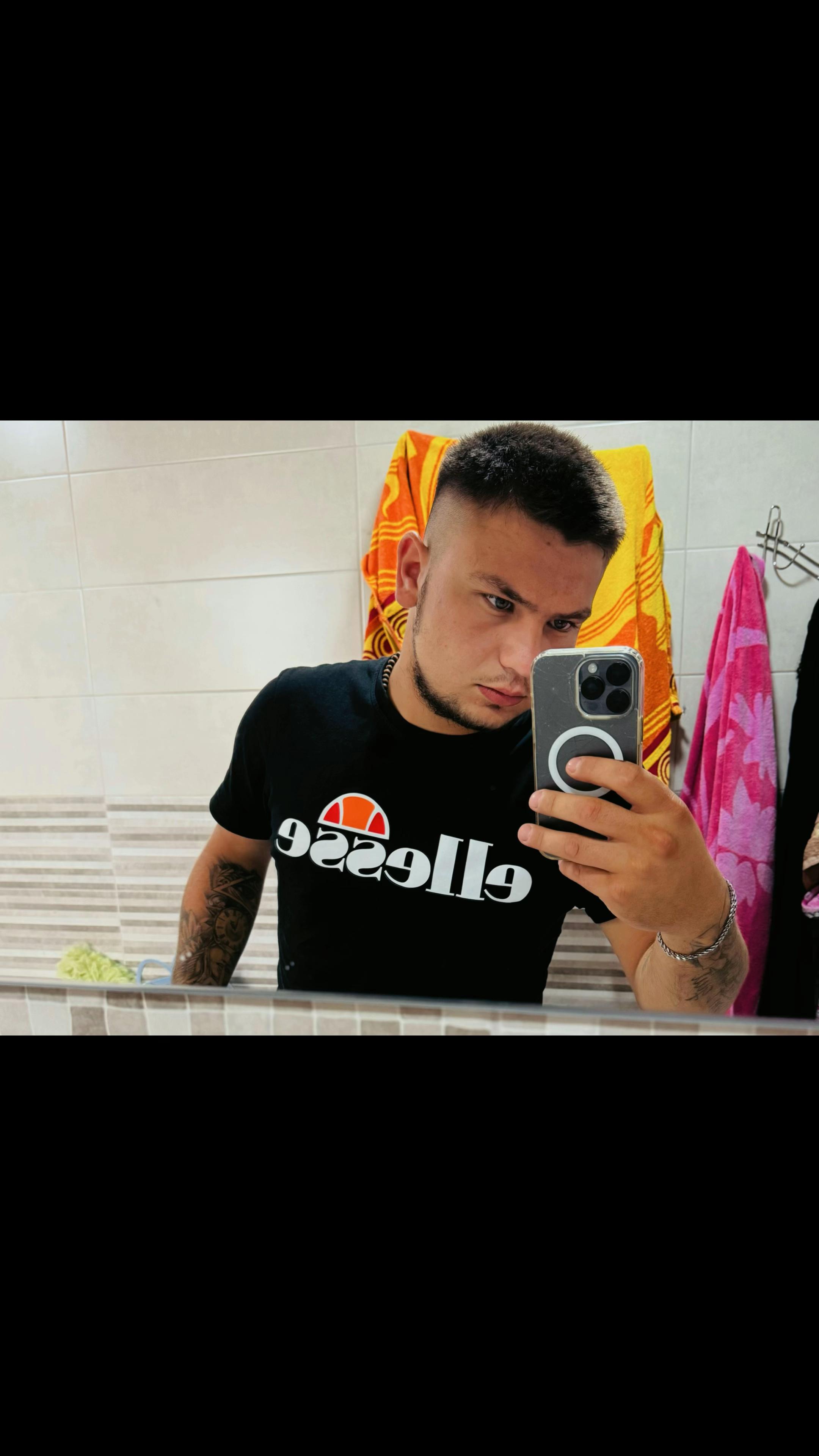 @L1L1K_7