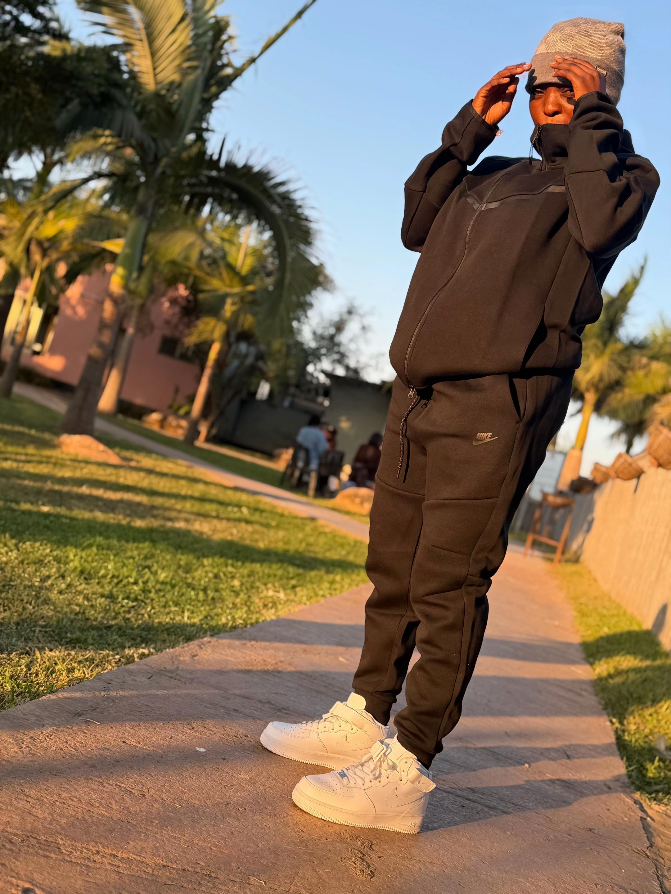 @Tee🫦🤏!.