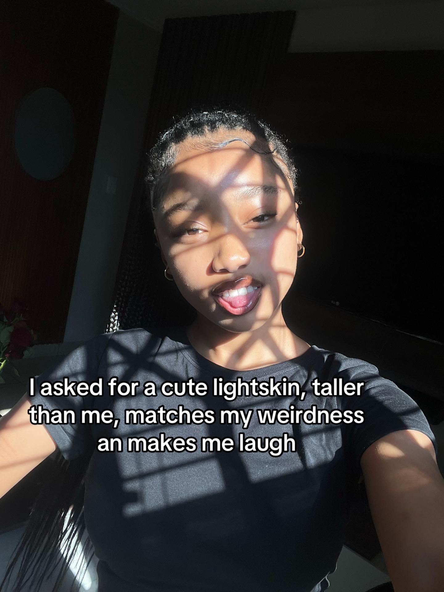 @🧎
