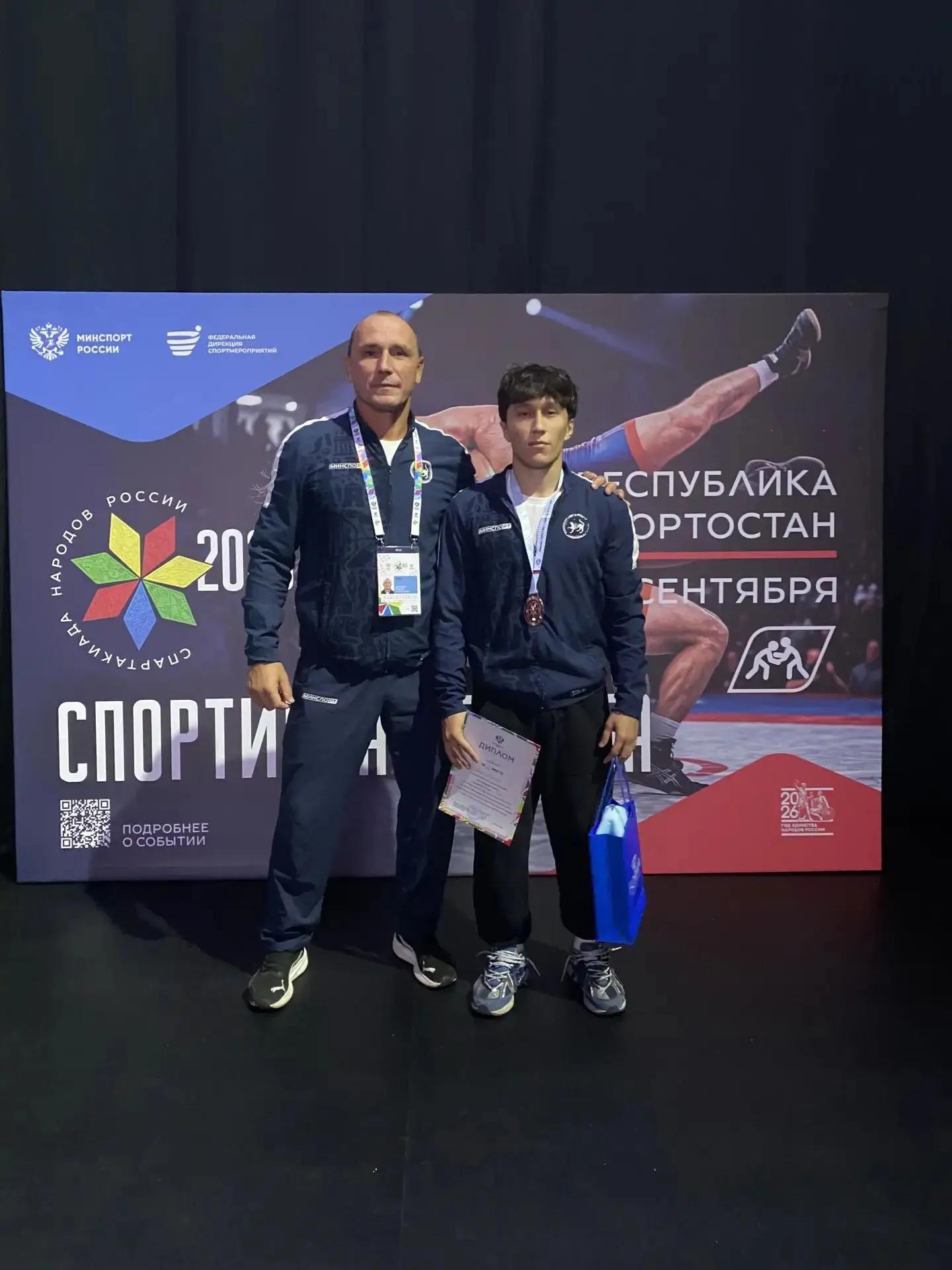 @Wrestling coach🤼♂️