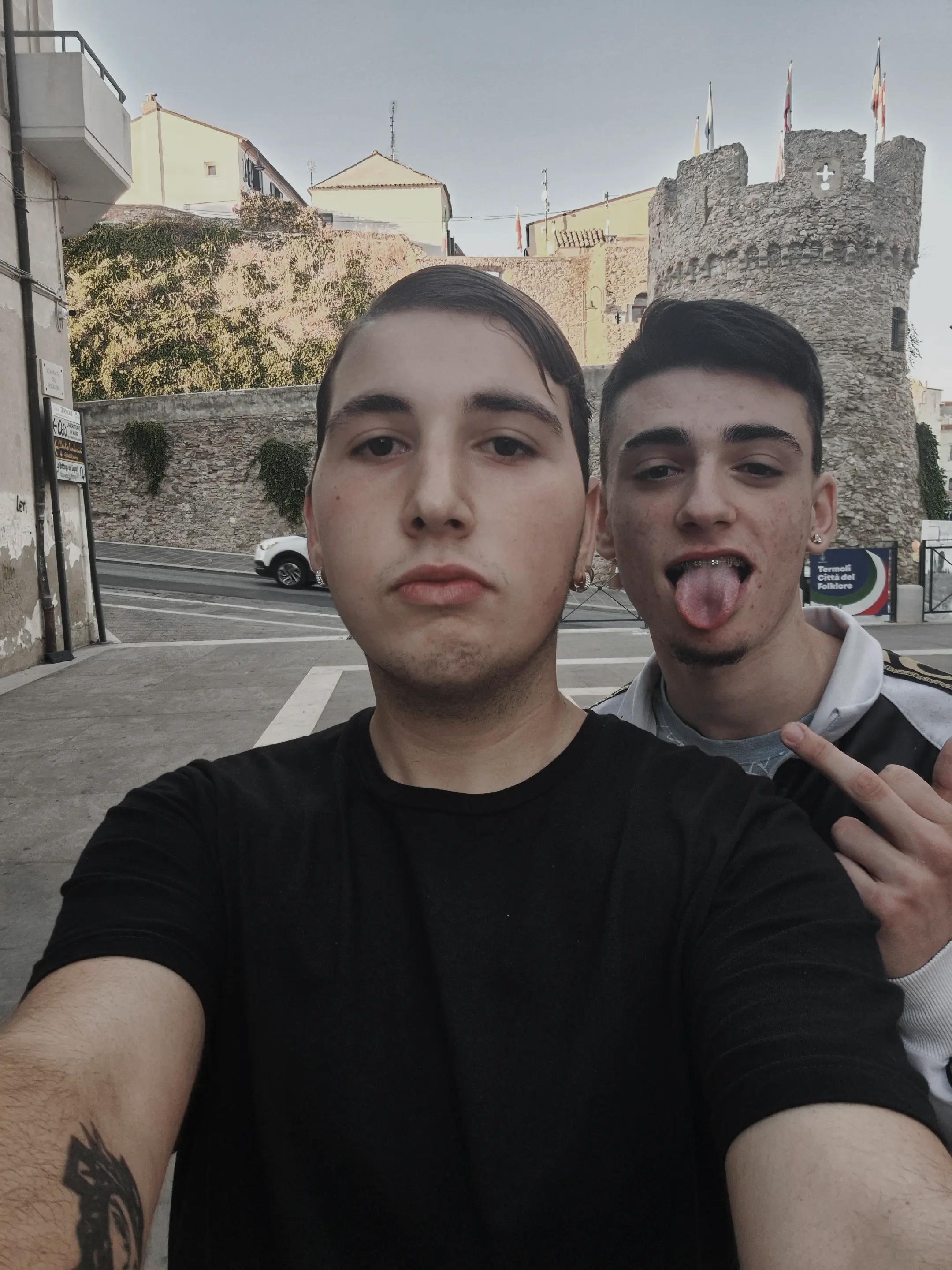 @Rocky il king✌️👑👑👑