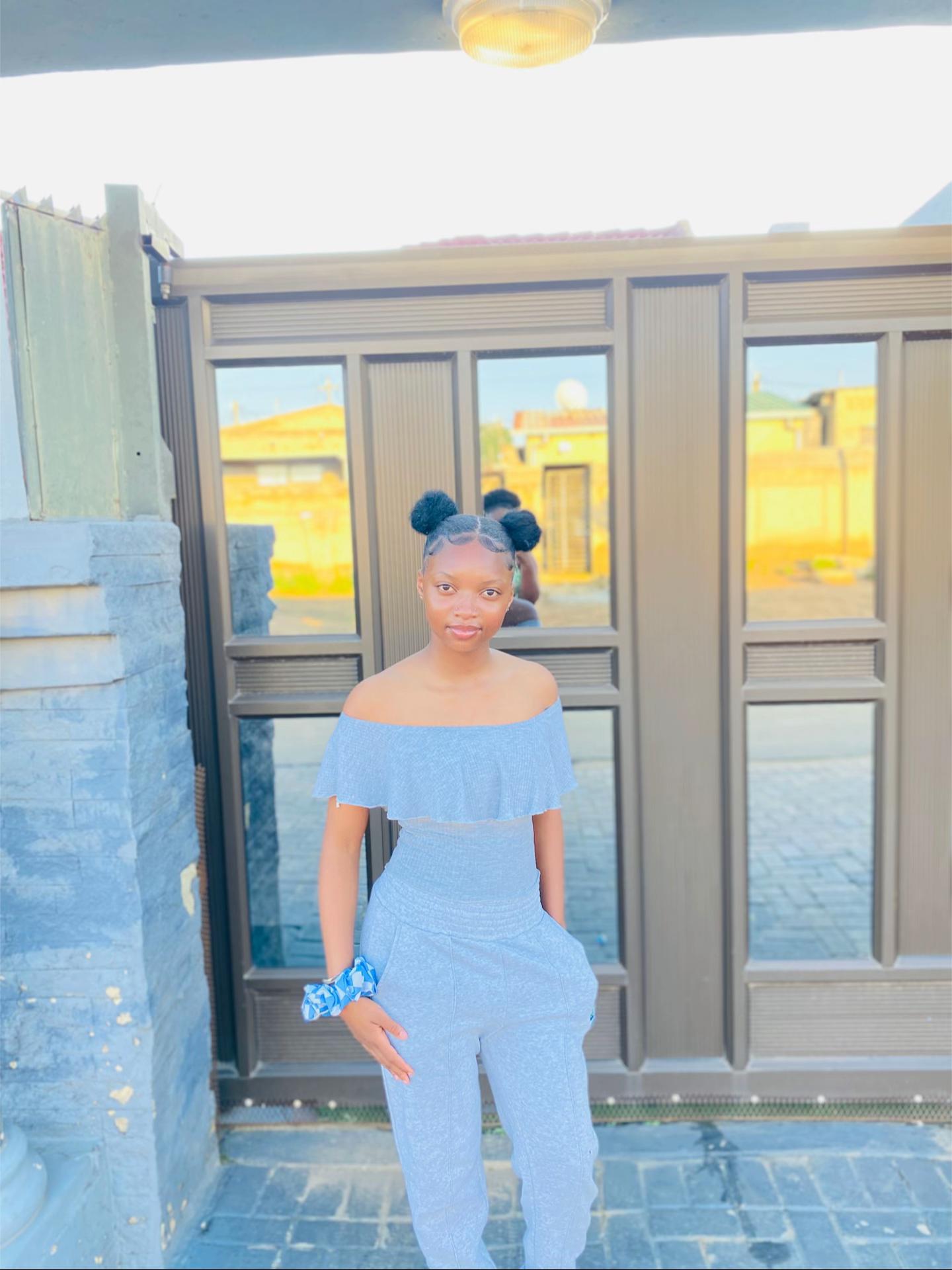 @Weird Hun January .🎀